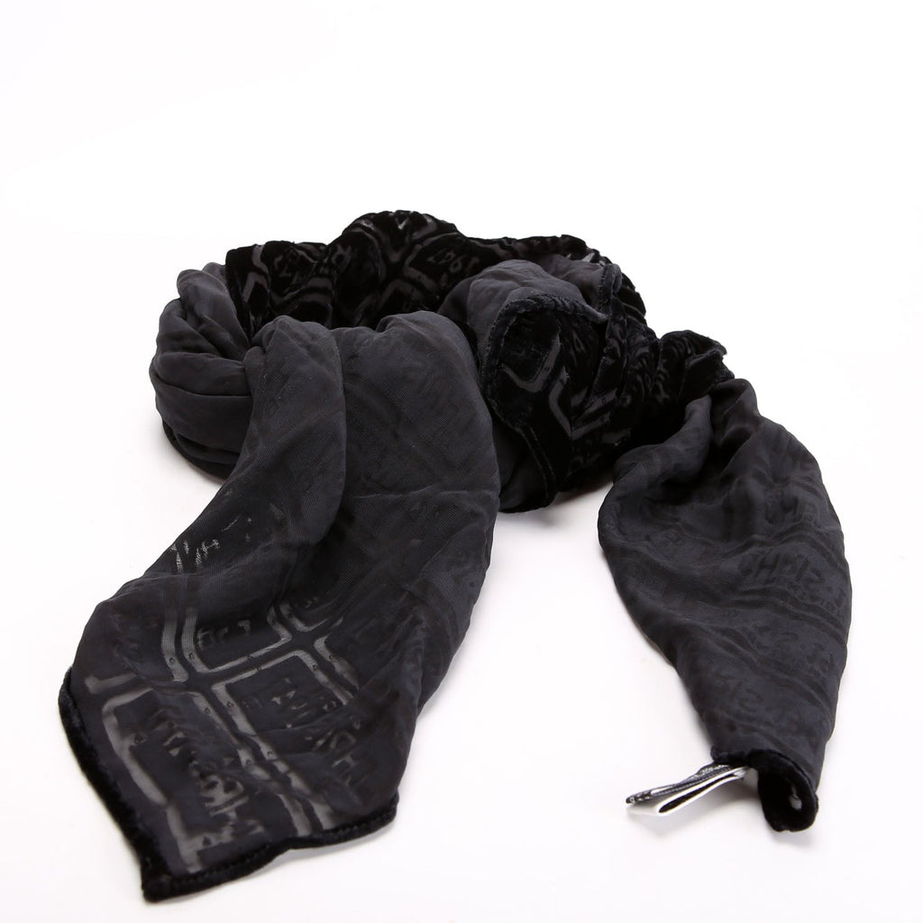 Chris 1947 Velvet Silk 90CM Scarf Black