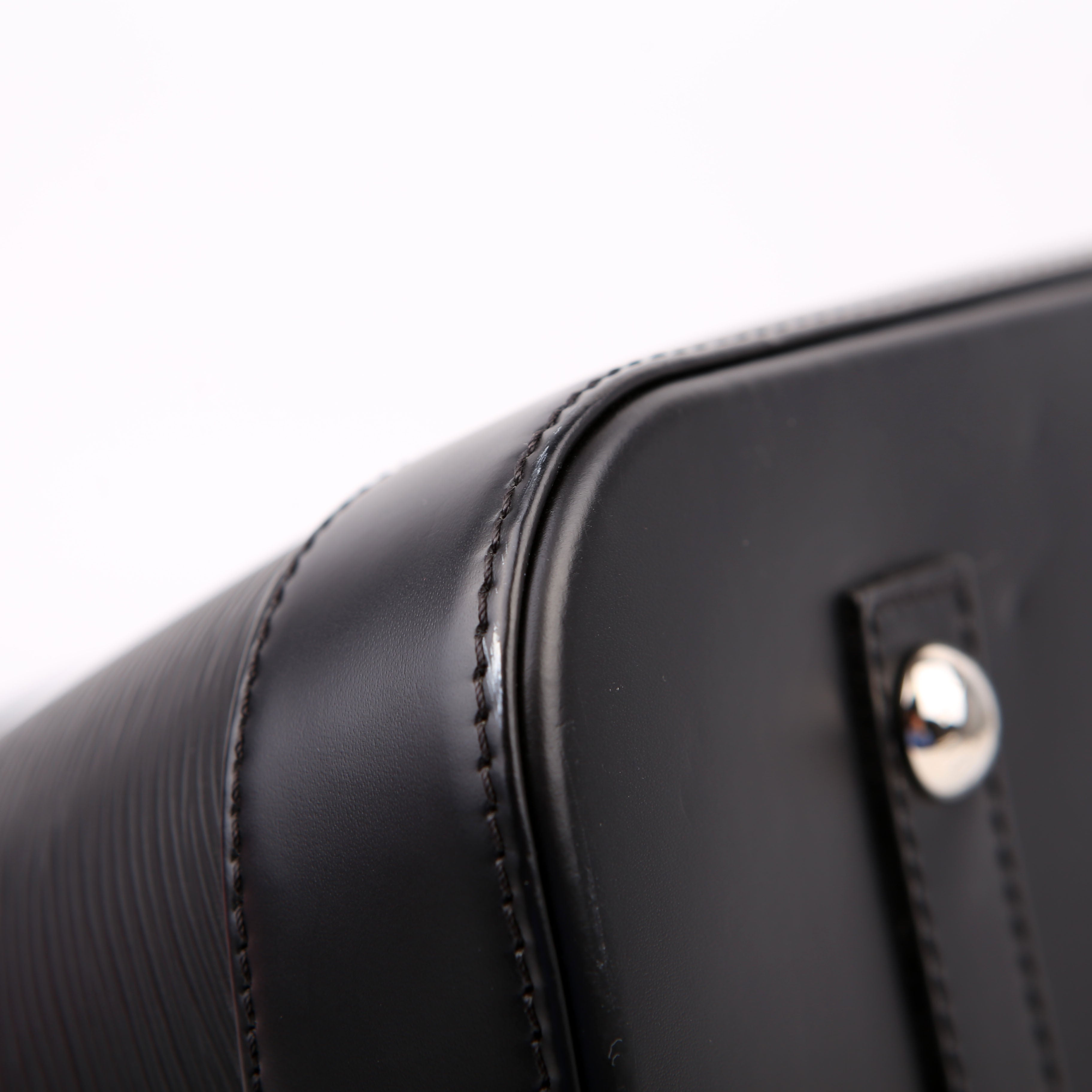 Alma MM NM Epi Black