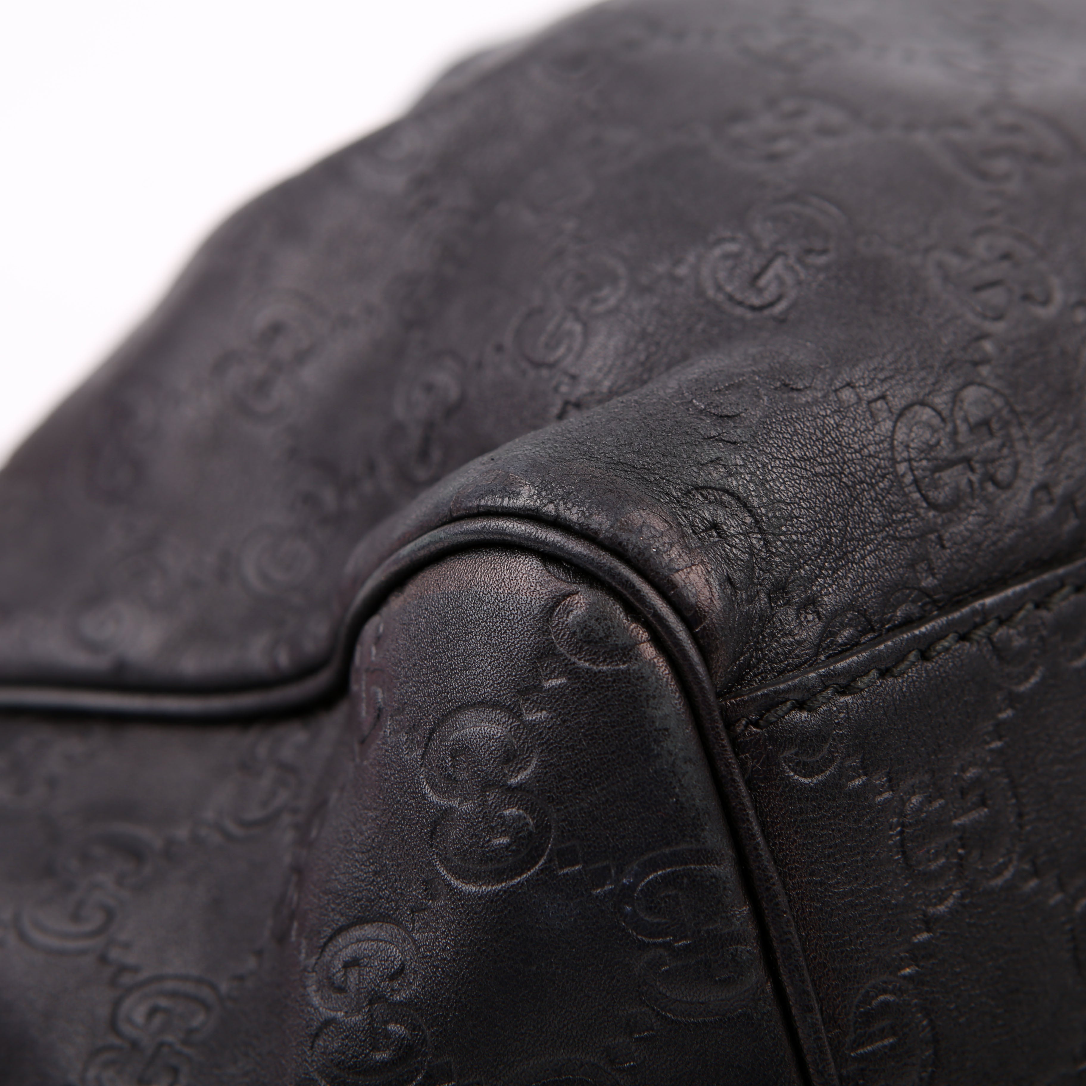Gucci 211944 Sukey GG Leather Medium Black