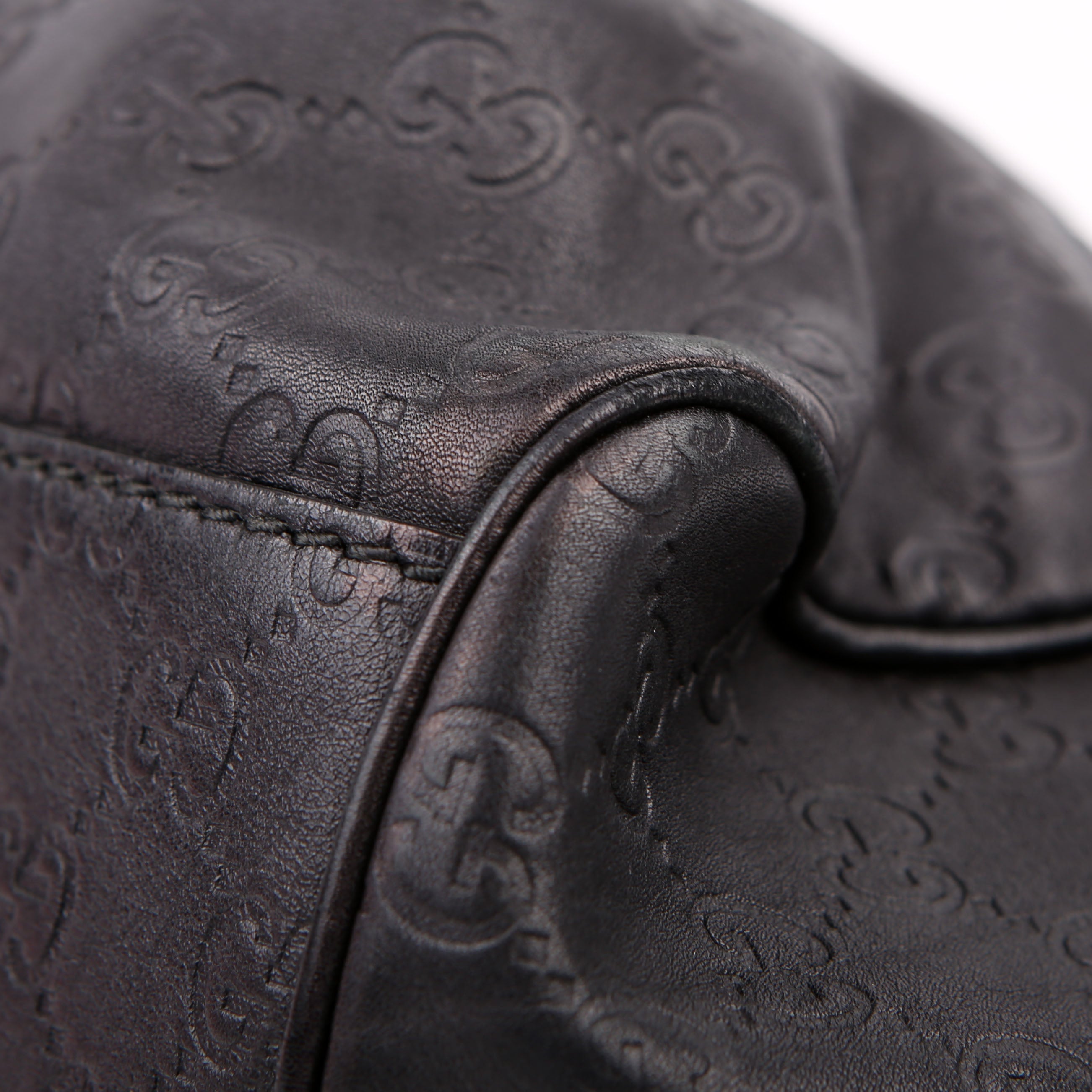 Gucci 211944 Sukey GG Leather Medium Black