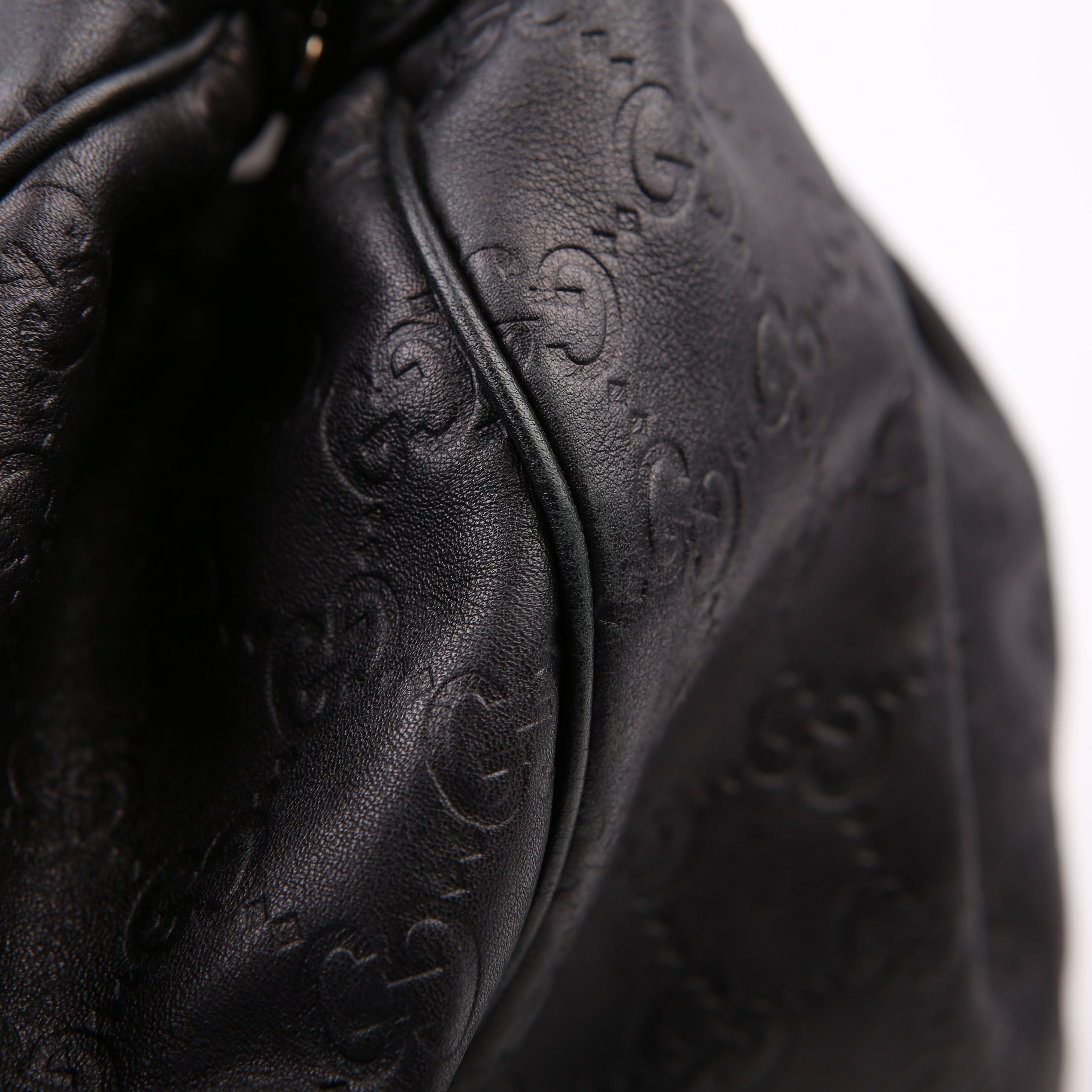 Gucci 211944 Sukey GG Leather Medium Black