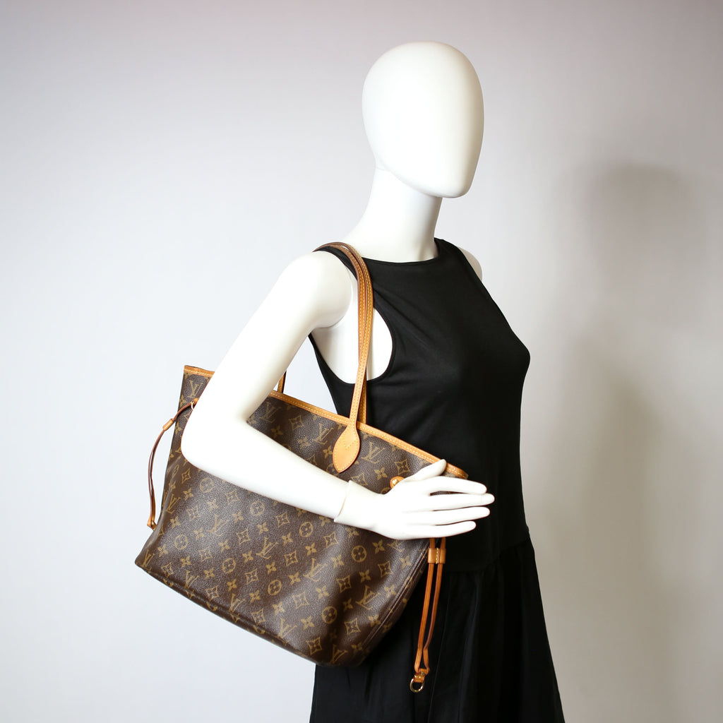 Neverfull with Wallet MM Monogram