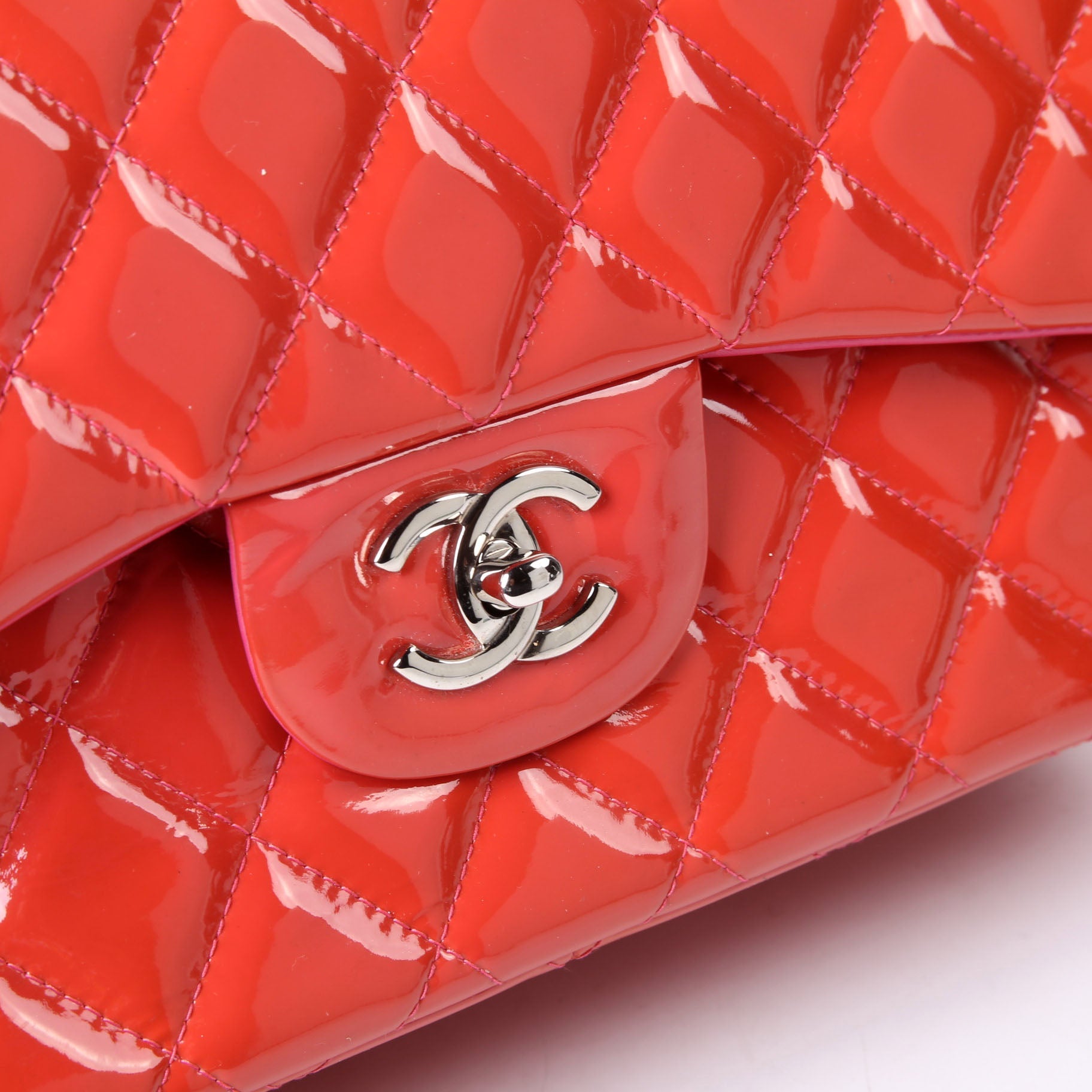 Classic Flap Jumbo Other 19M Red/Pink