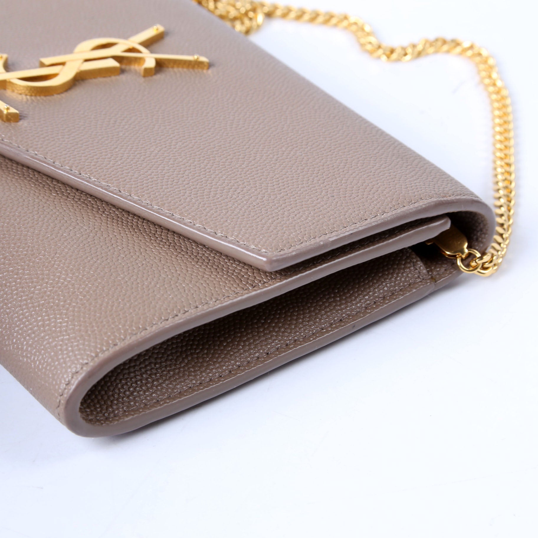 Uptown Chain Wallet Grain De Poudre 607788 Brown