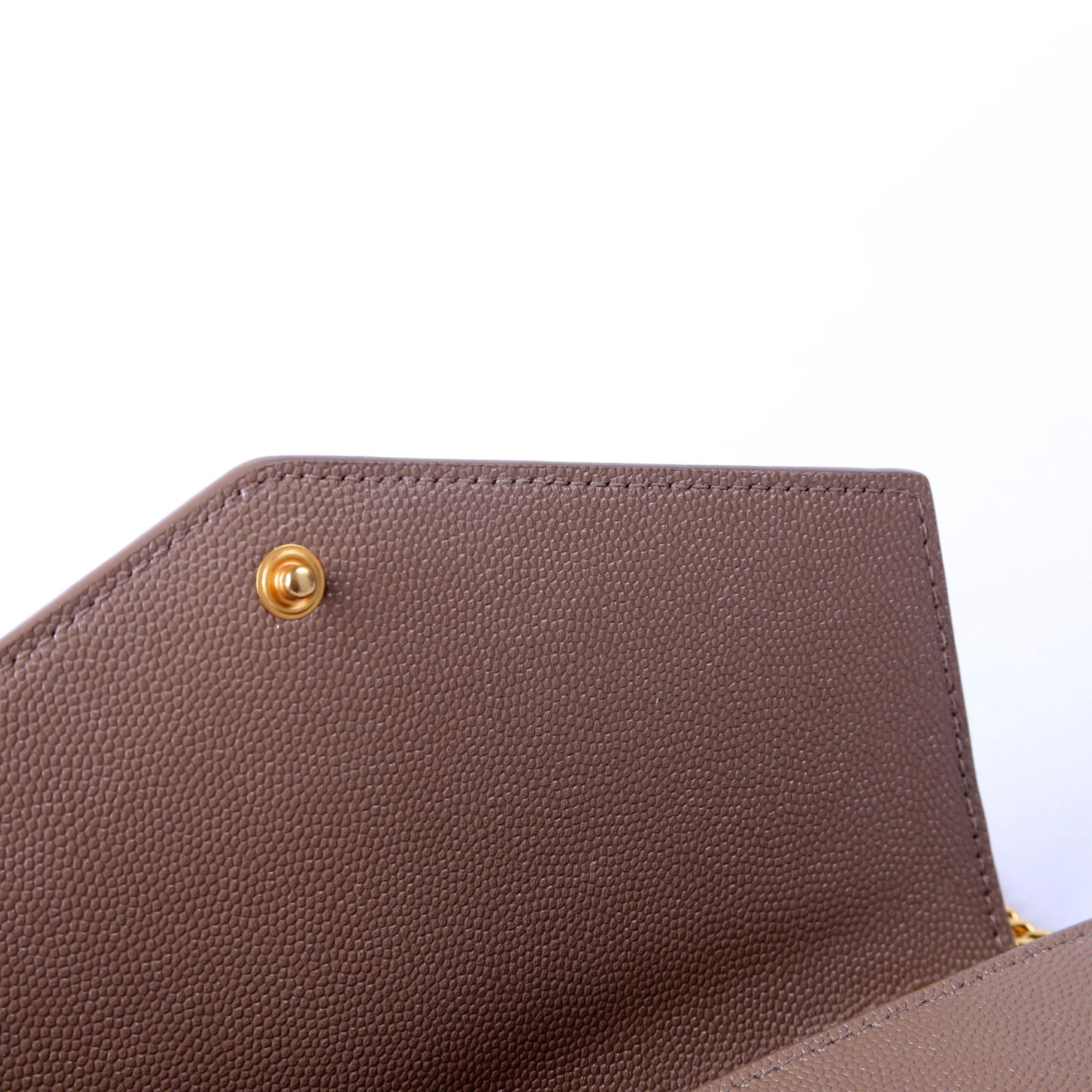 Uptown Chain Wallet Grain De Poudre 607788 Brown