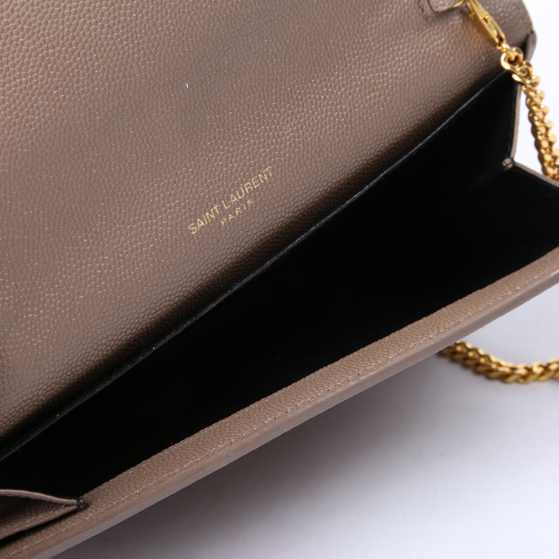 Uptown Chain Wallet Grain De Poudre 607788 Brown