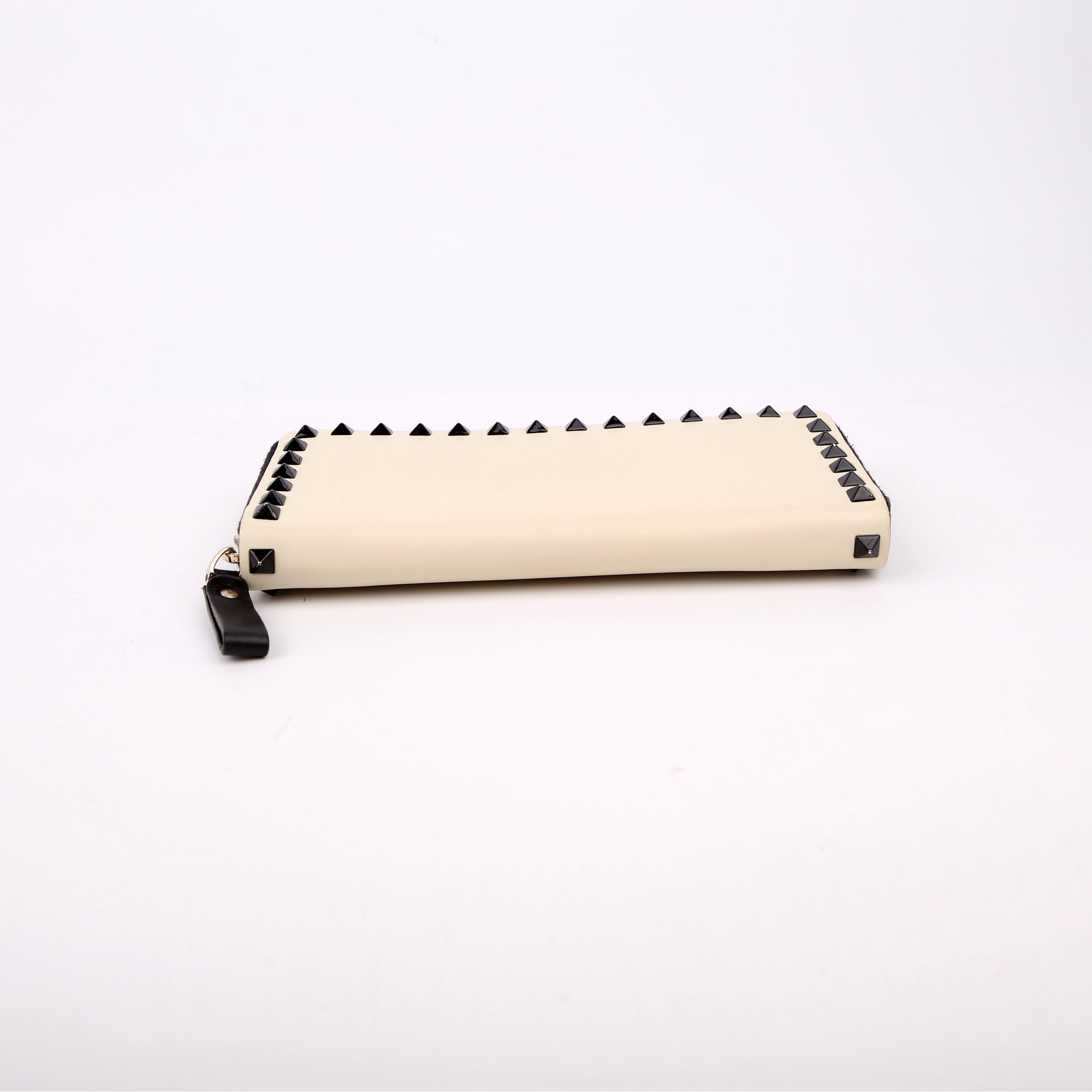 Rockstud Zip Around Wallet White/Black