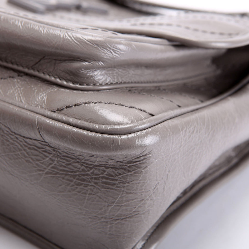 Niki Medium Crinkle Leather 498894 Gray