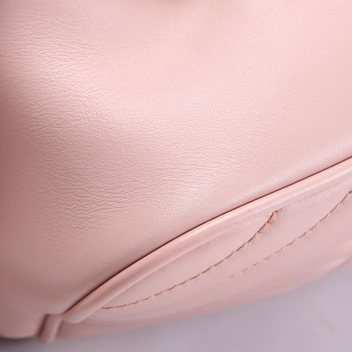 Gucci 447632 Marmont Small Leather Camera Pink