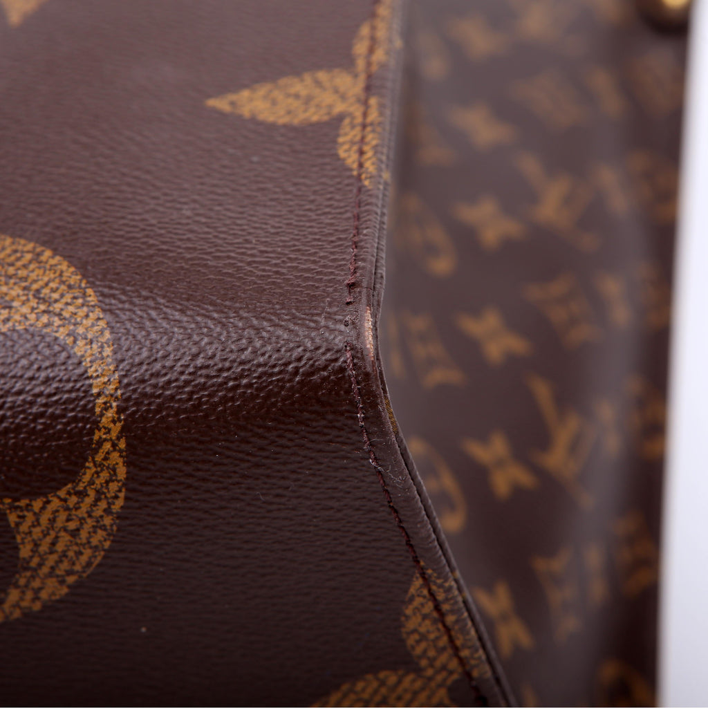ONTHEGO GM Reverse Monogram Black