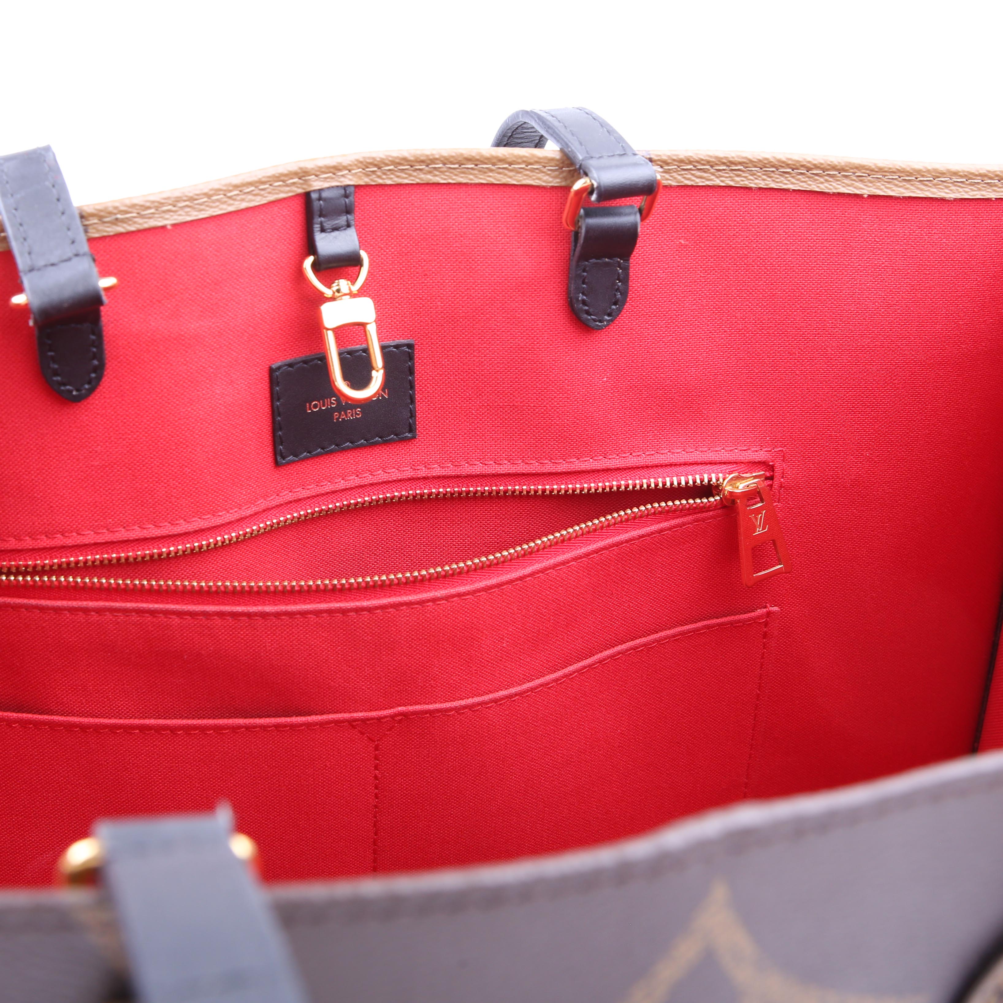 ONTHEGO GM Reverse Monogram Black