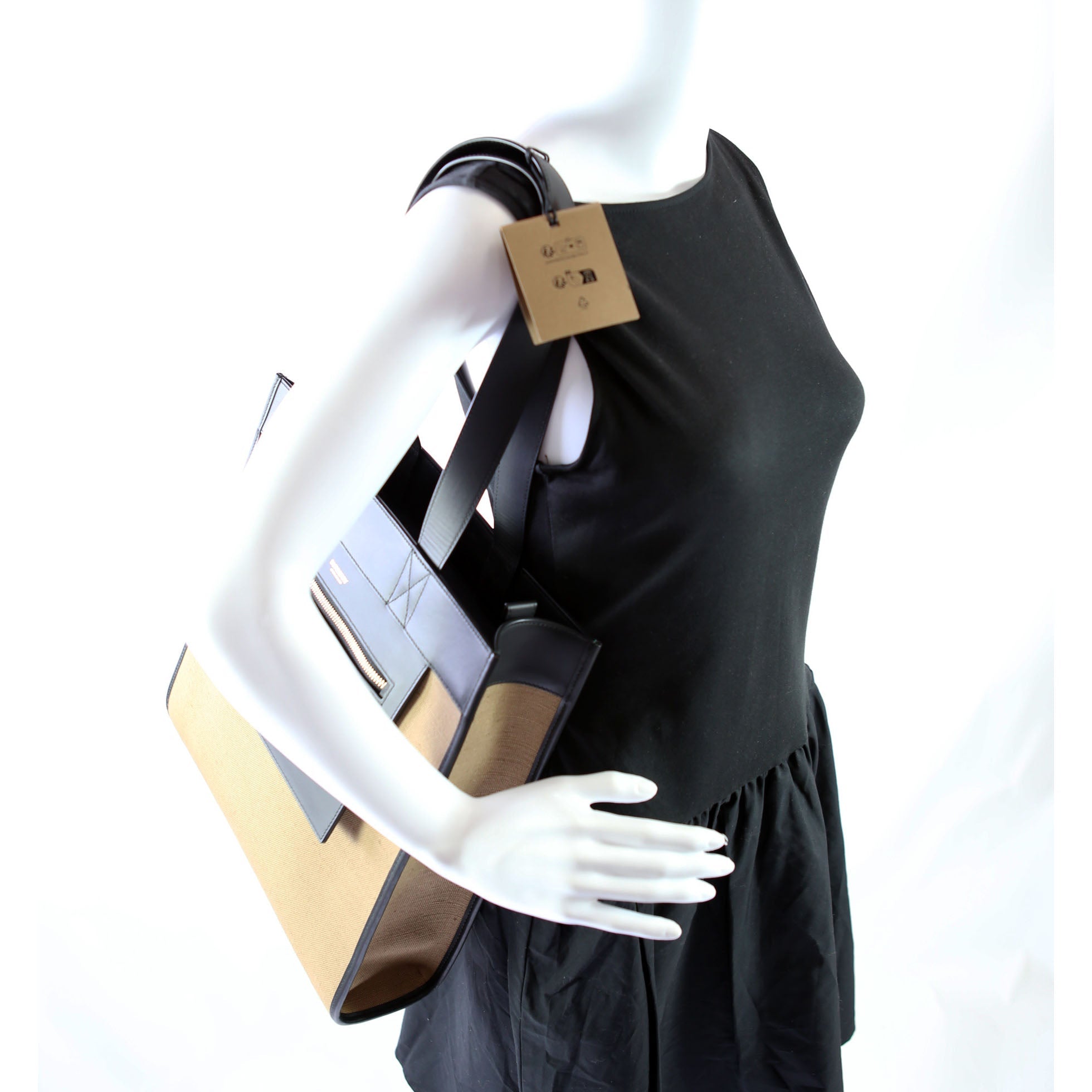 8093452 Small Pocket Manzon Tote Black/Brown
