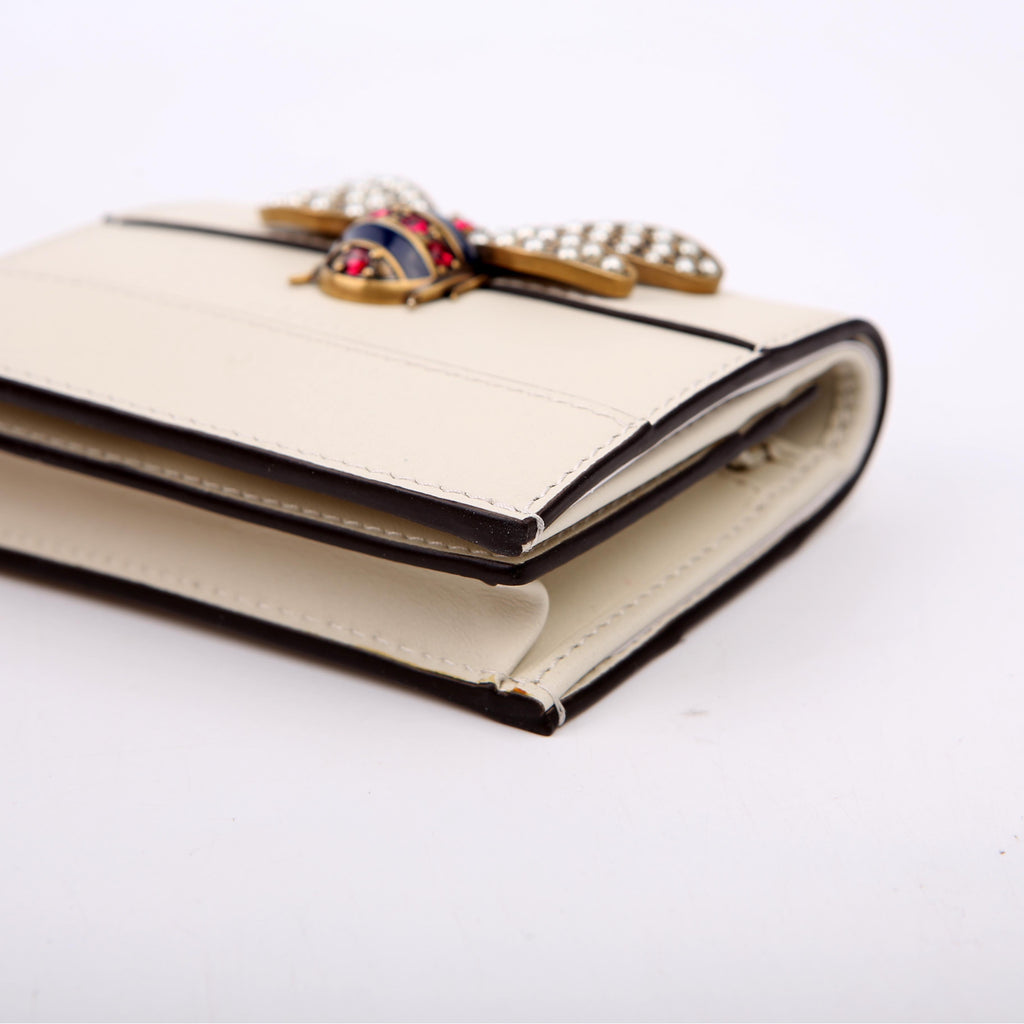 76072 Queen Margaret Card Case White