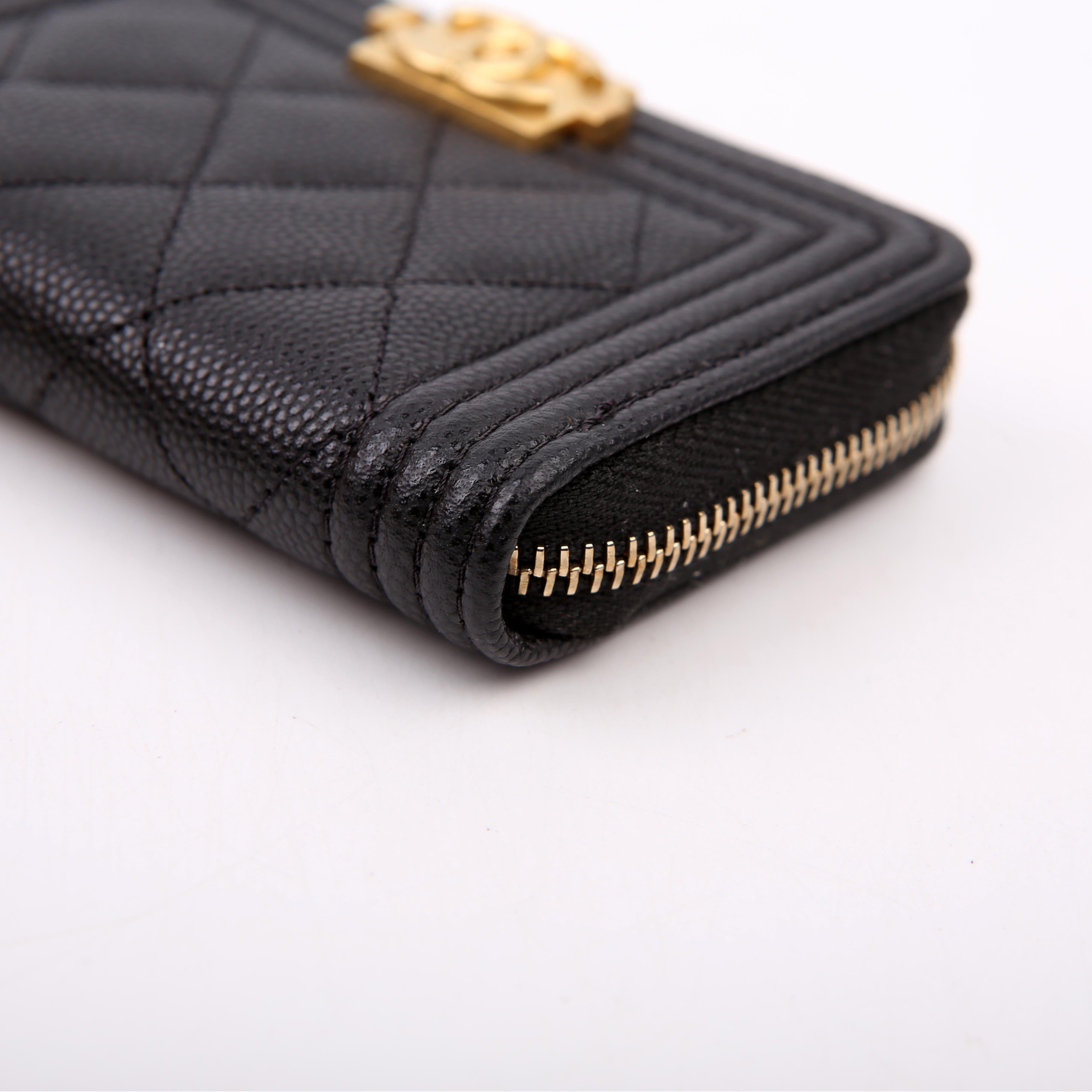 Boy Zip Around Coin Purse Quilted Caviar RFID Black/Gold