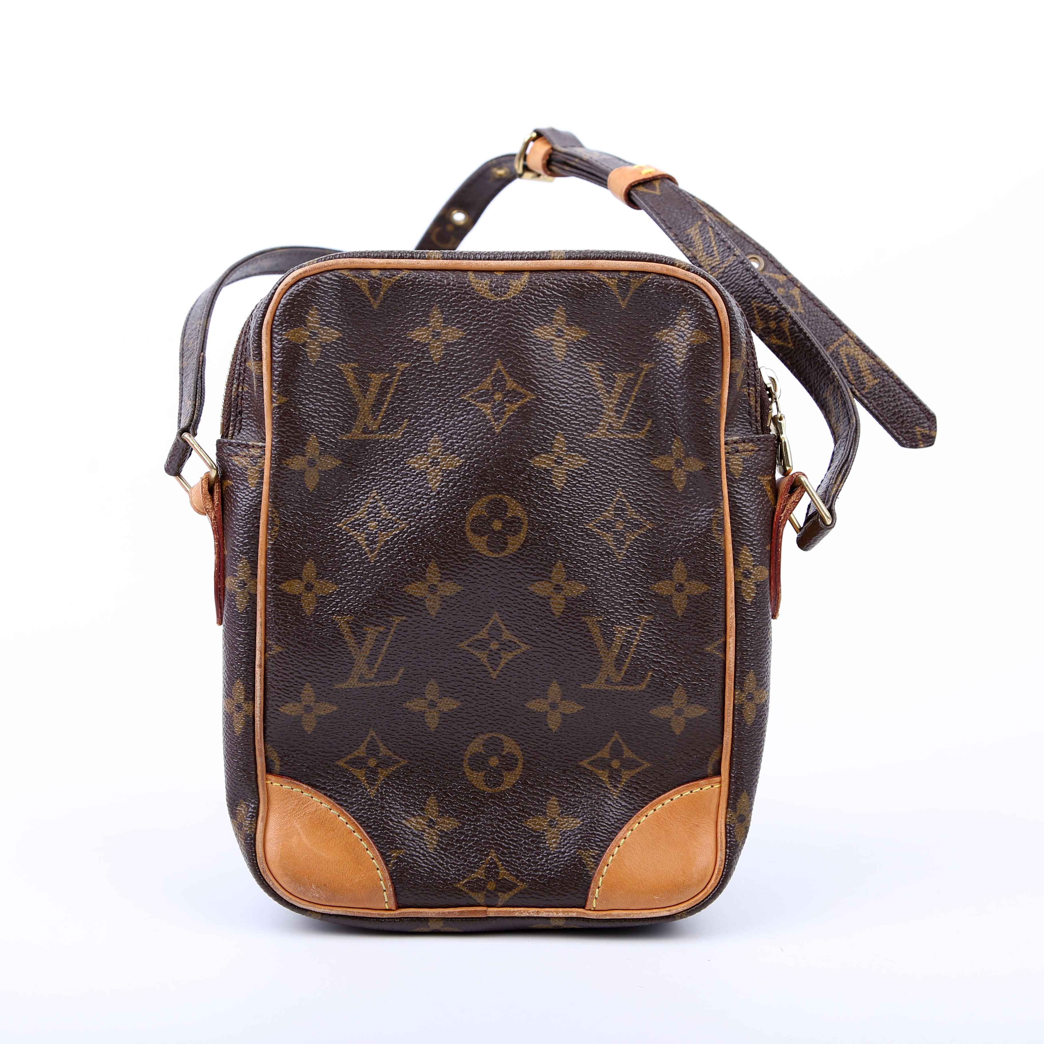 Amazone Monogram