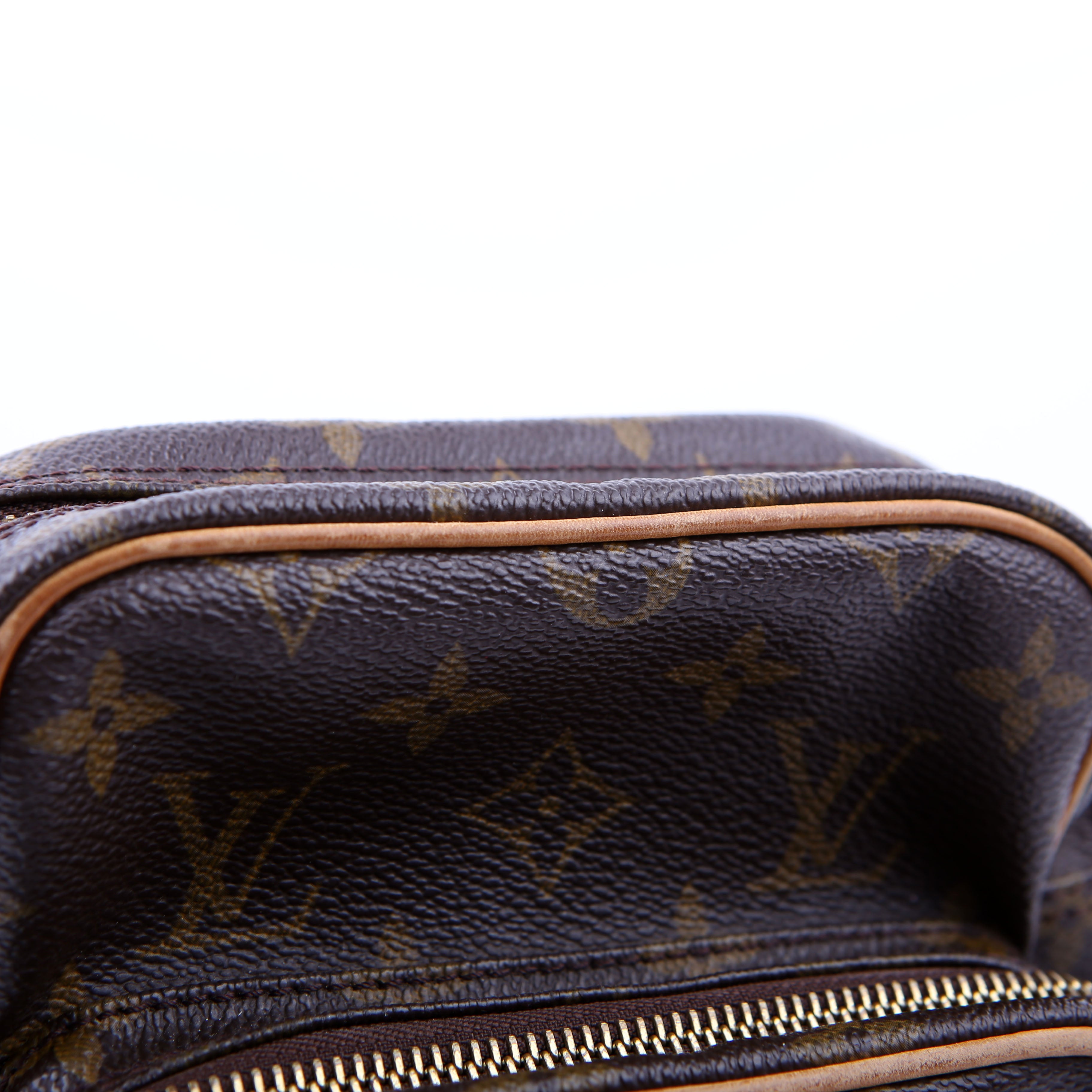 Amazone Monogram