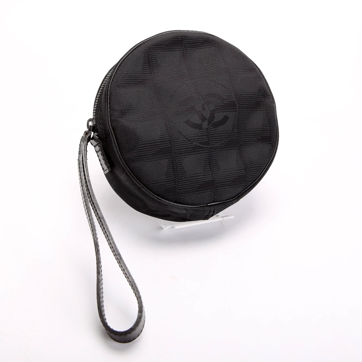 Travel Linge Round Wristlet Black