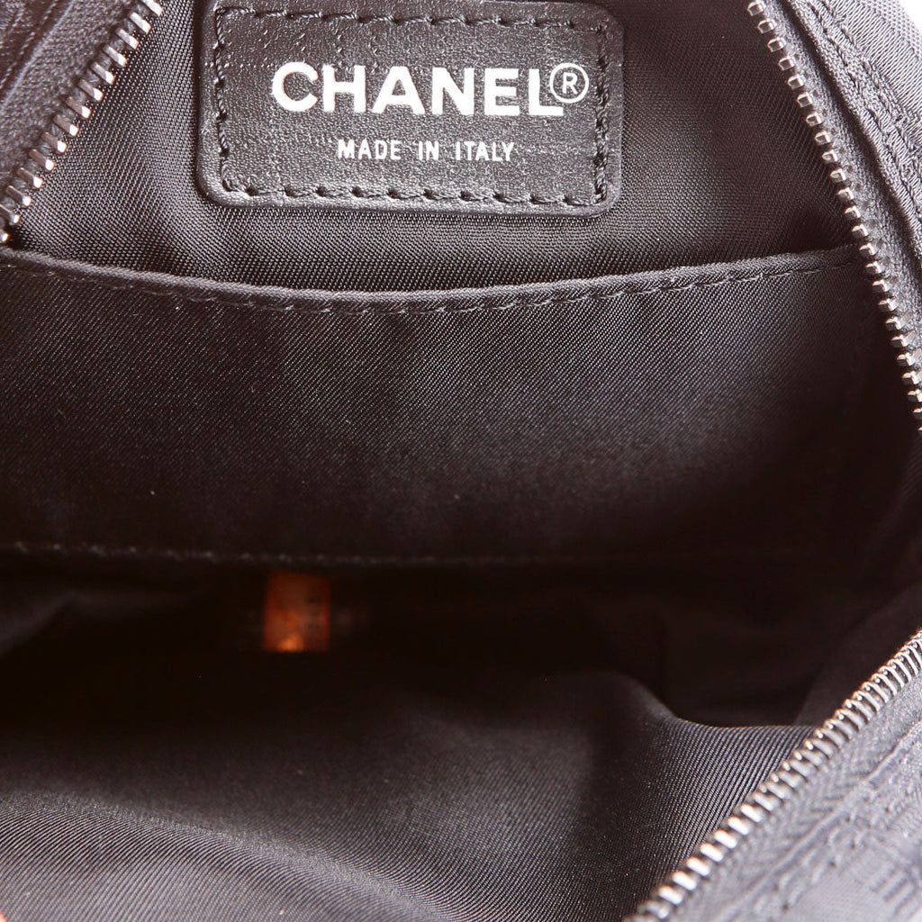 Travel Linge Round Wristlet Black