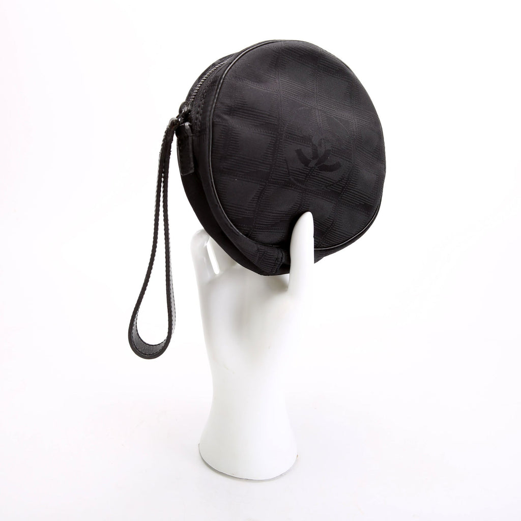 Travel Linge Round Wristlet Black