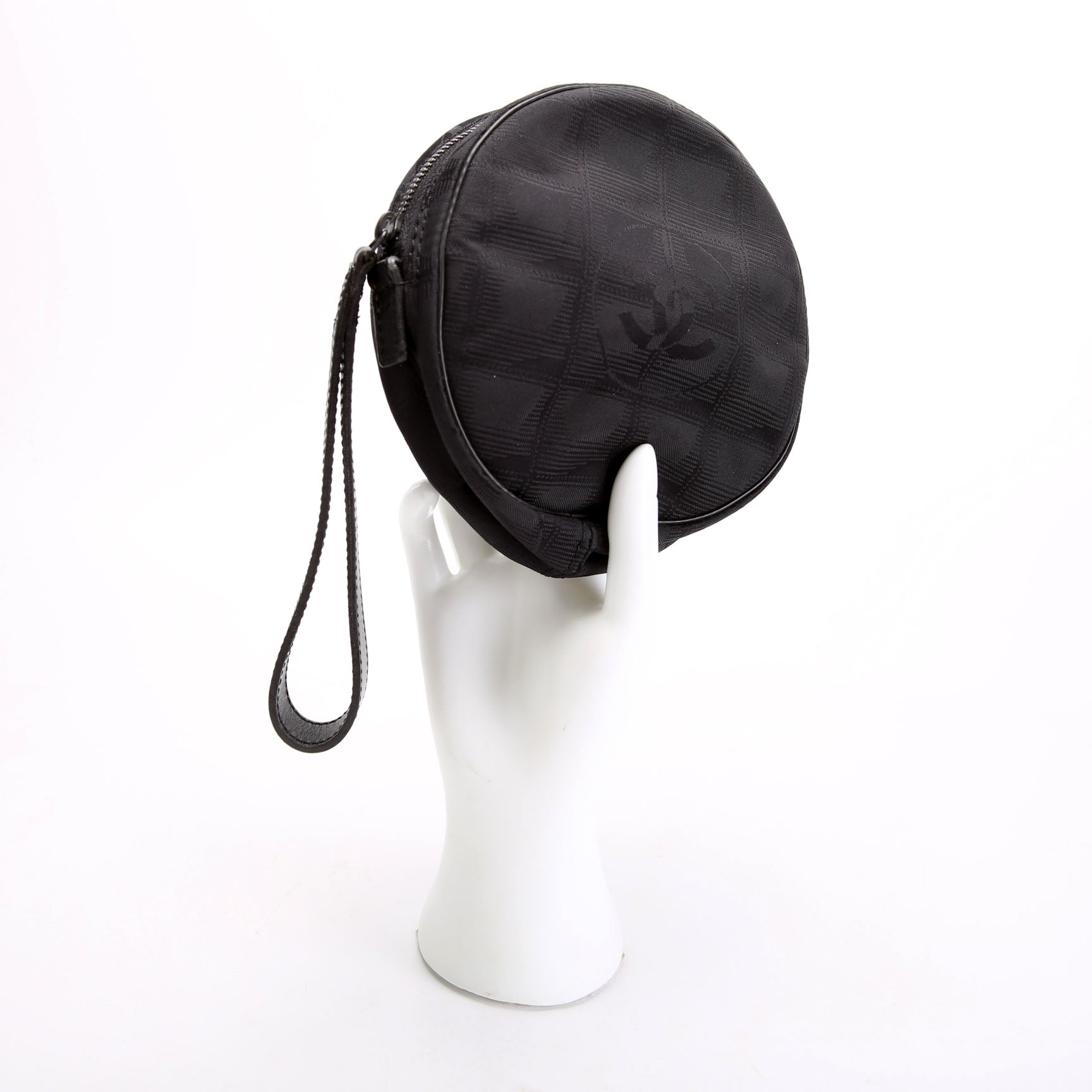 Travel Linge Round Wristlet Black