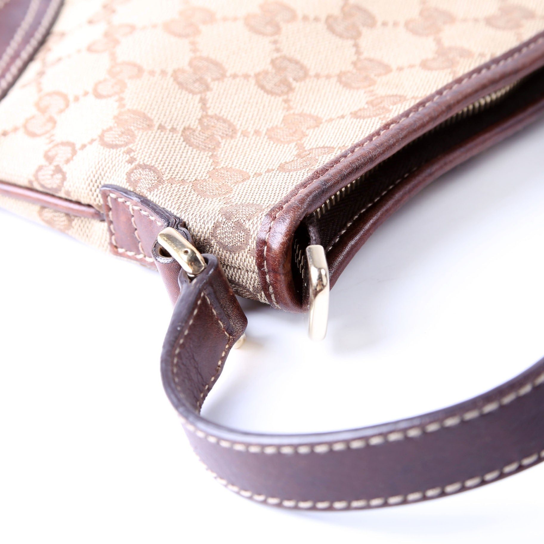 169998 GG Canvas New Britt Shoulder