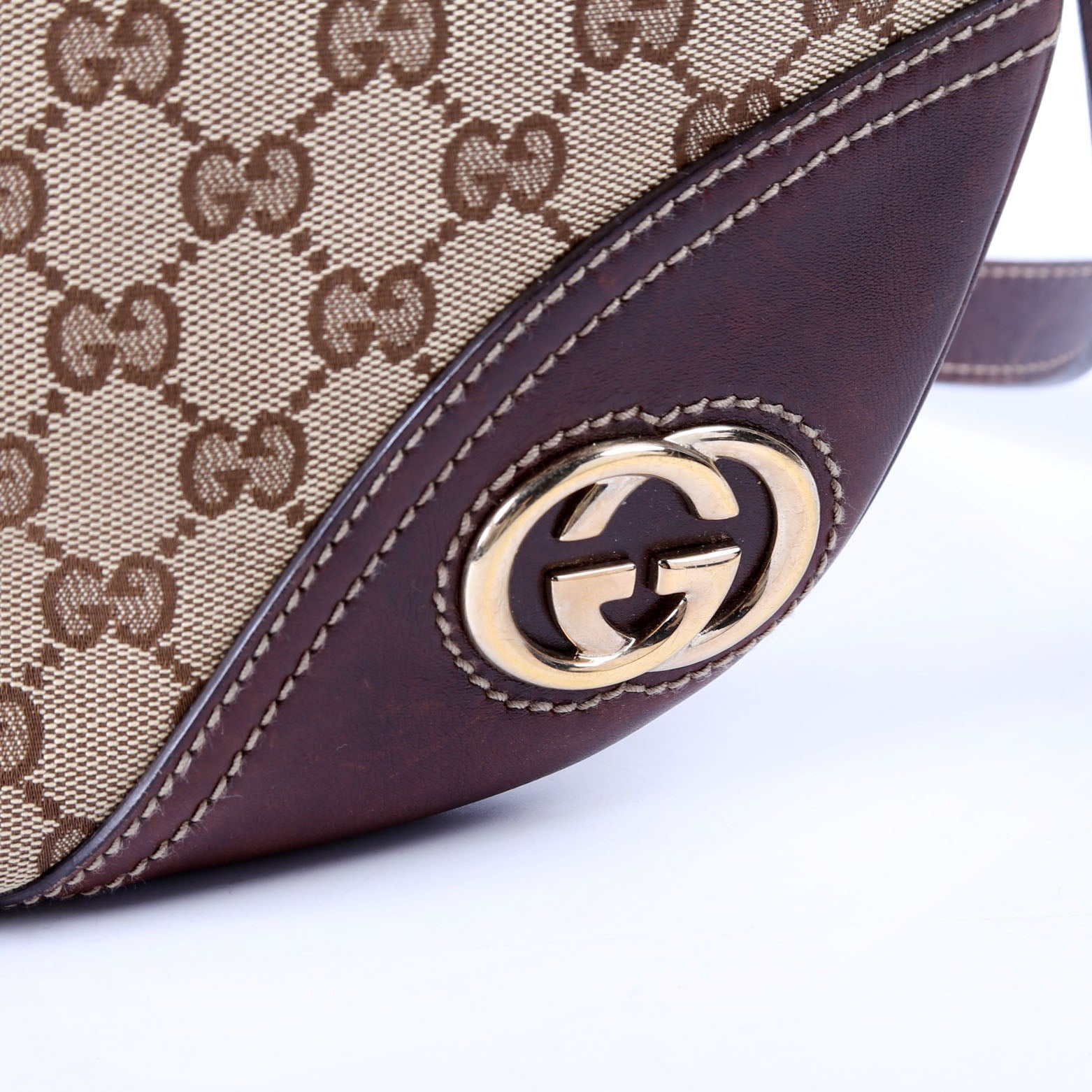 169998 GG Canvas New Britt Shoulder