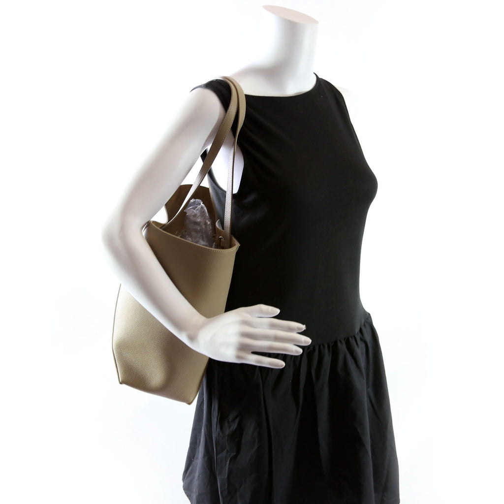 Puzzle Fold Tote Horizontal Medium Grained Calfskin
