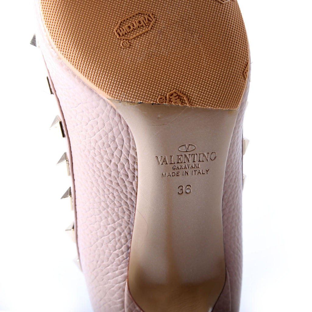 Rockstud Leather Pumps Size 36 Tan