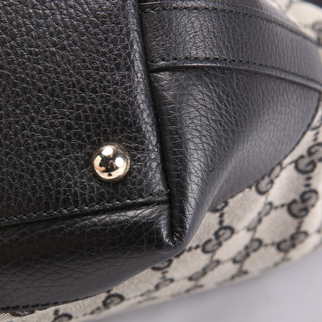 2732377 GG Canvas Bucket Black
