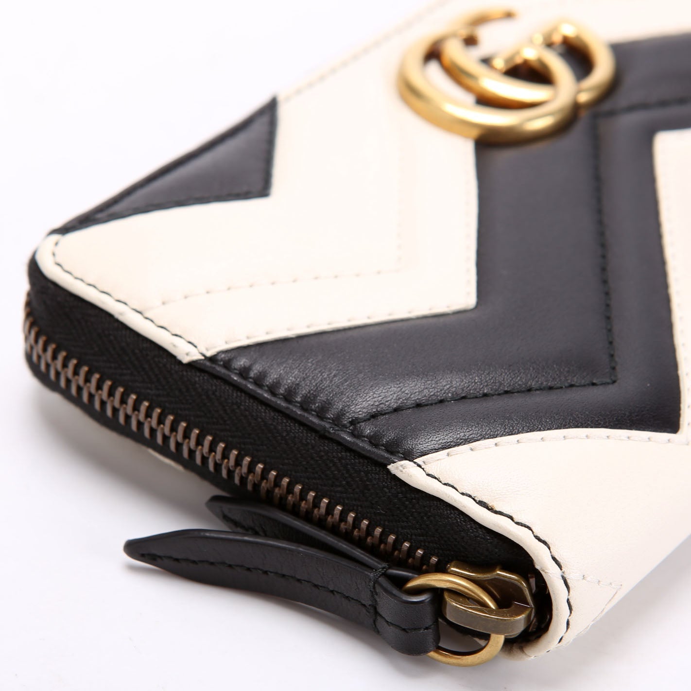 443123 GG Marmont Zip Around Wallet Black/Ivory