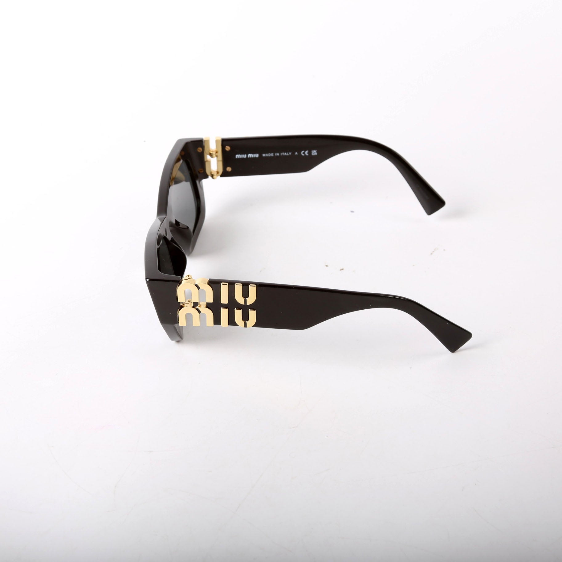SMU09W Miu Glimpse Sunglasses Black/Gold
