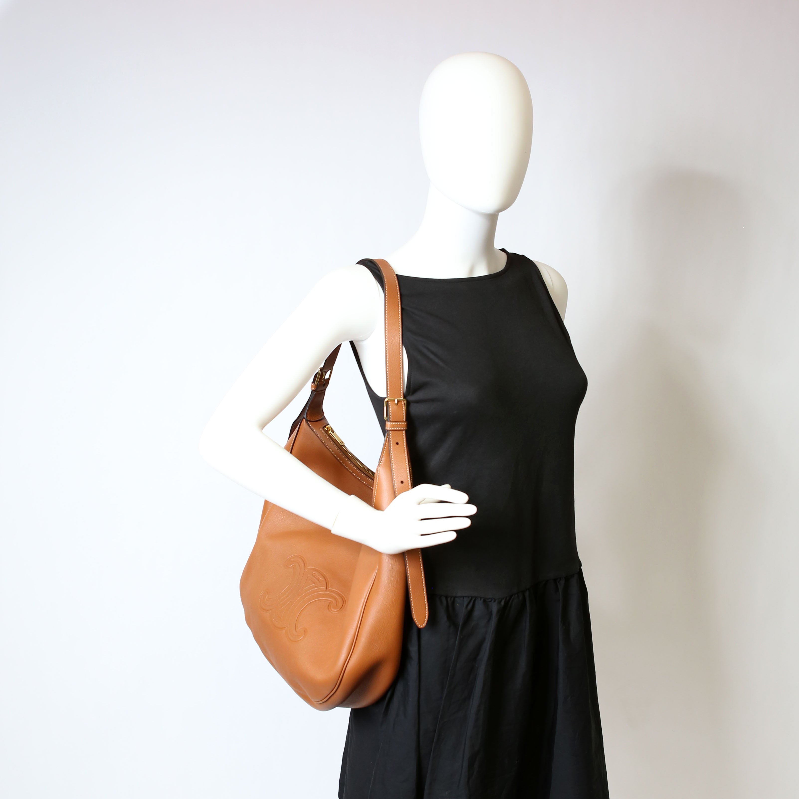 Triomphe Heloise Medium Shoulder Calfskin Brown