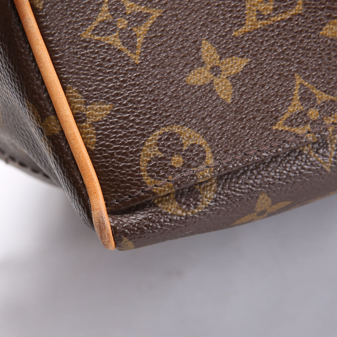 Manhattan PM Monogram
