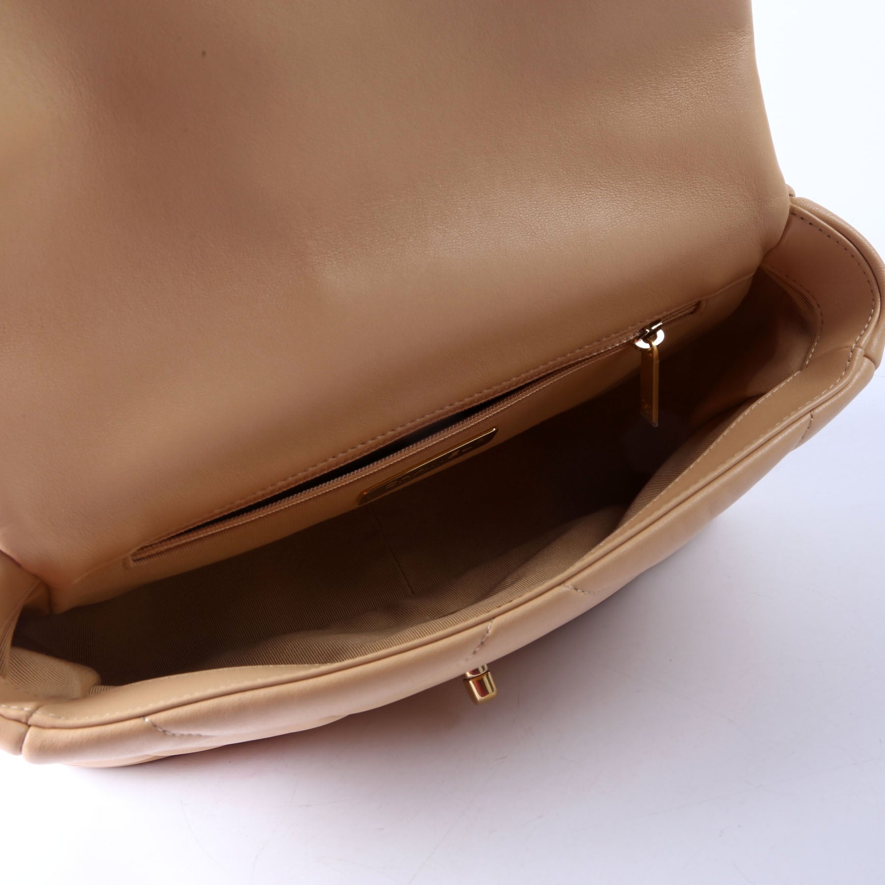 Quilted Lambskin 19 Medium Flap RFID Tan