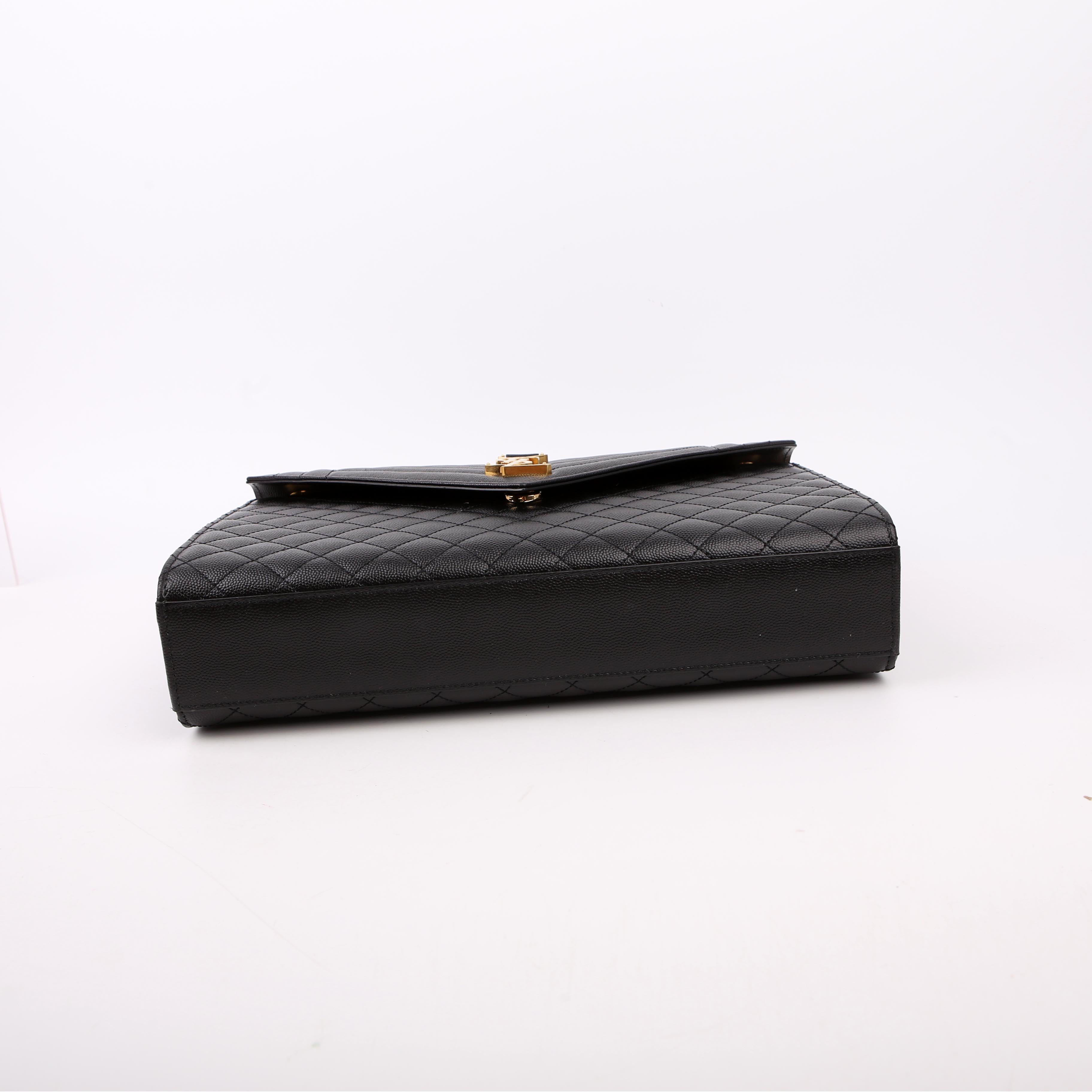 Envelope Chevron Large Black