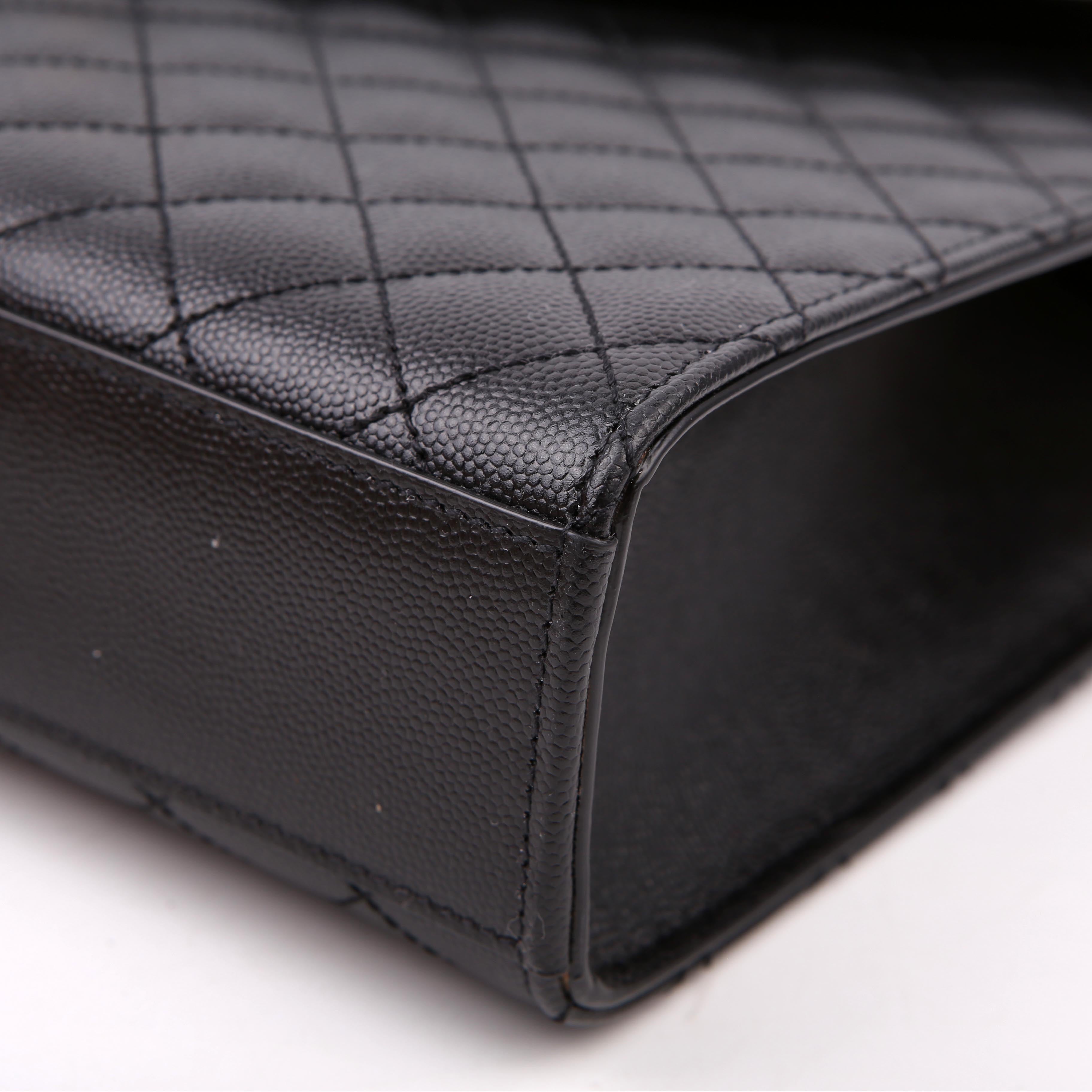 Envelope Chevron Large Black