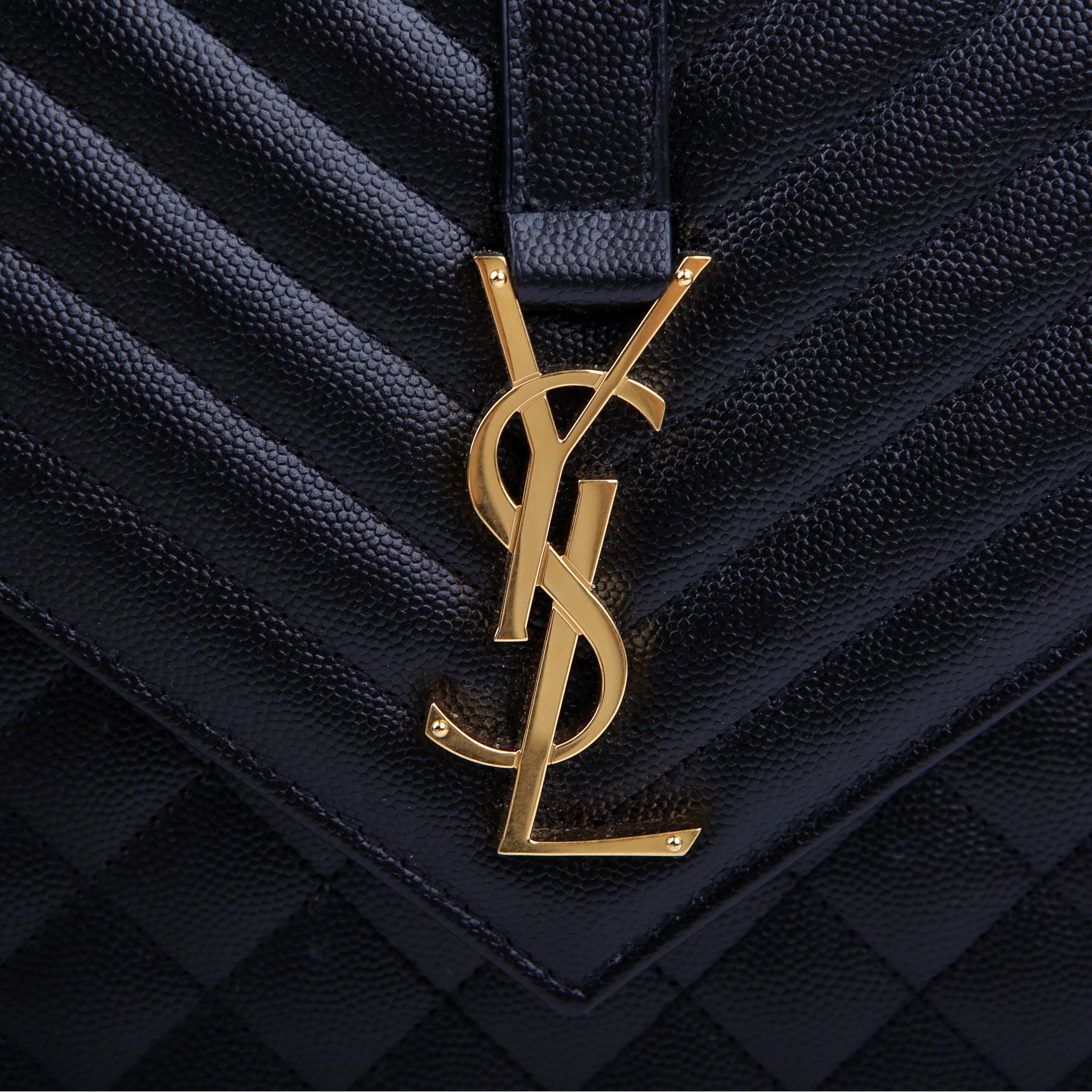 Envelope Chevron Large Black
