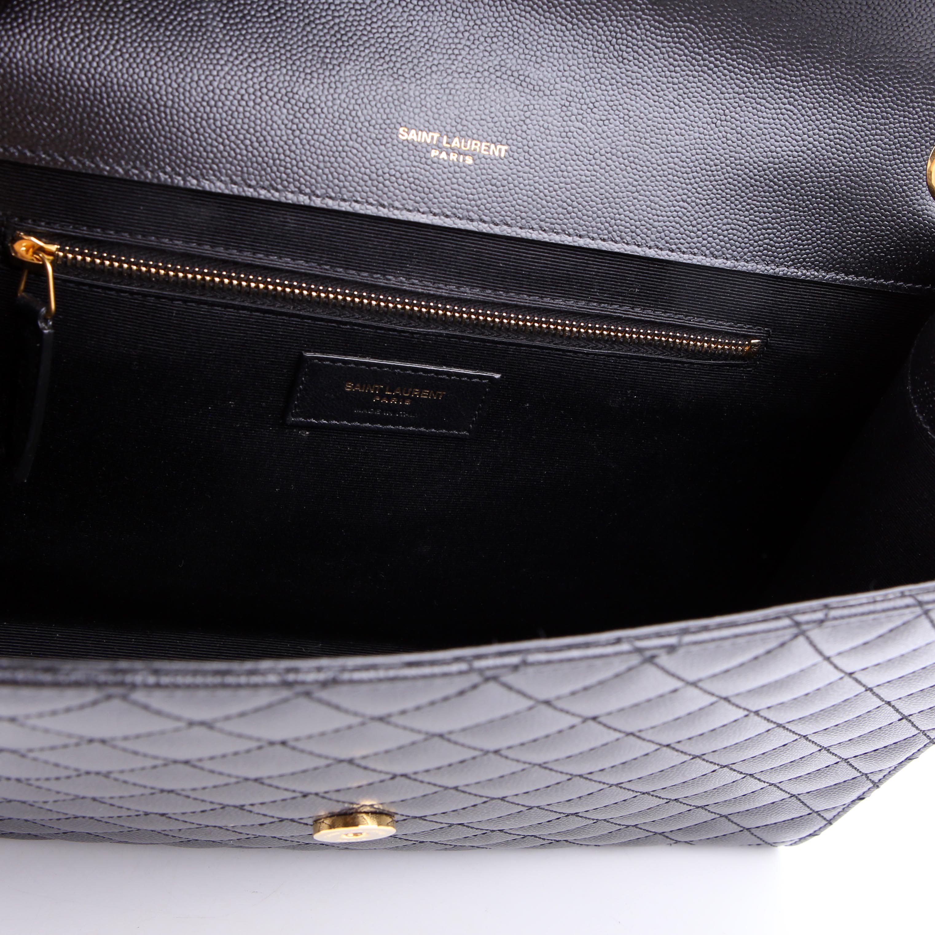 Envelope Chevron Large Black