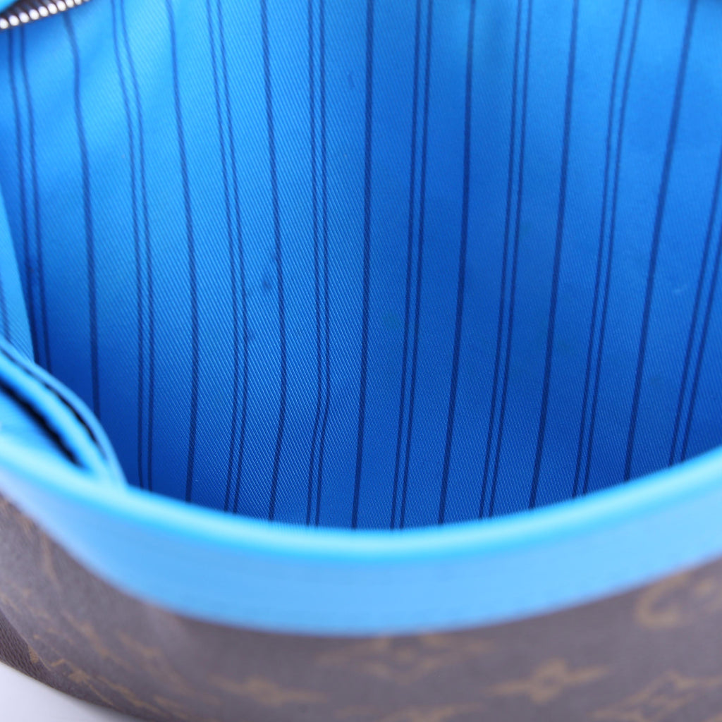 Pochette Voyage MM Macassar Monogram Blue