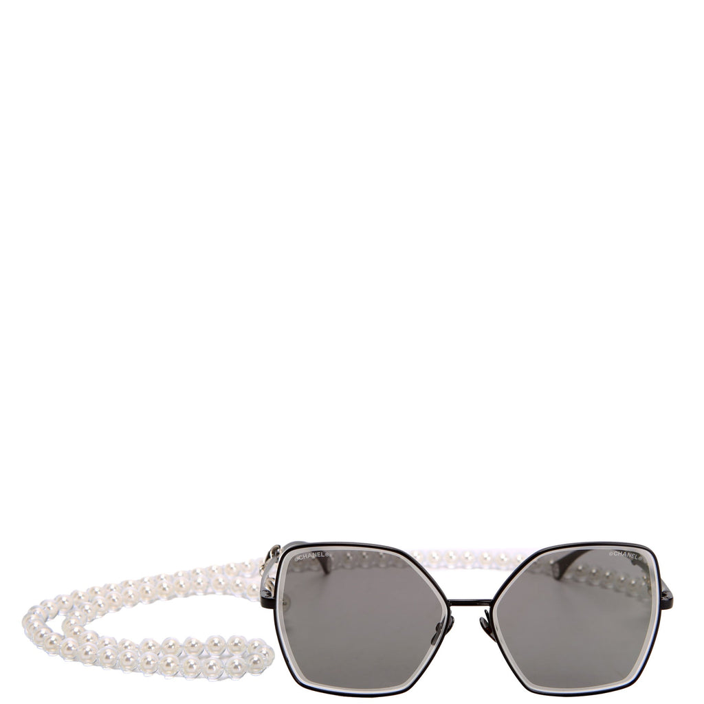 4262 Butterfly With Pearl Chain Sunglasses Black