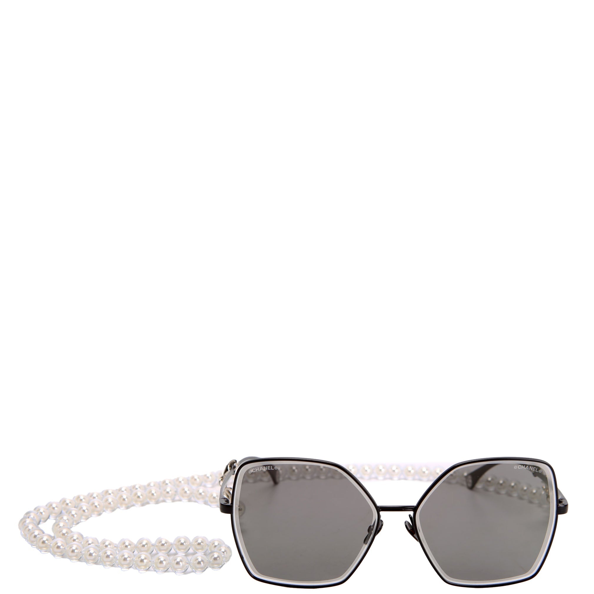 4262 Butterfly With Pearl Chain Sunglasses Black