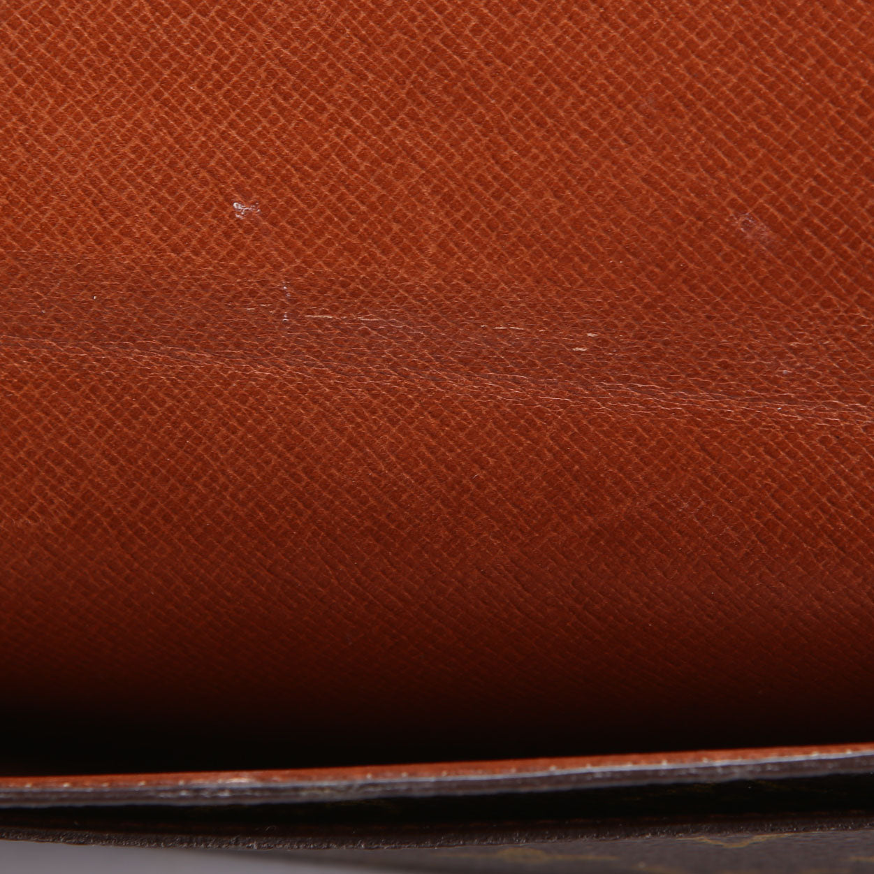 Porte Yen Long Monogram