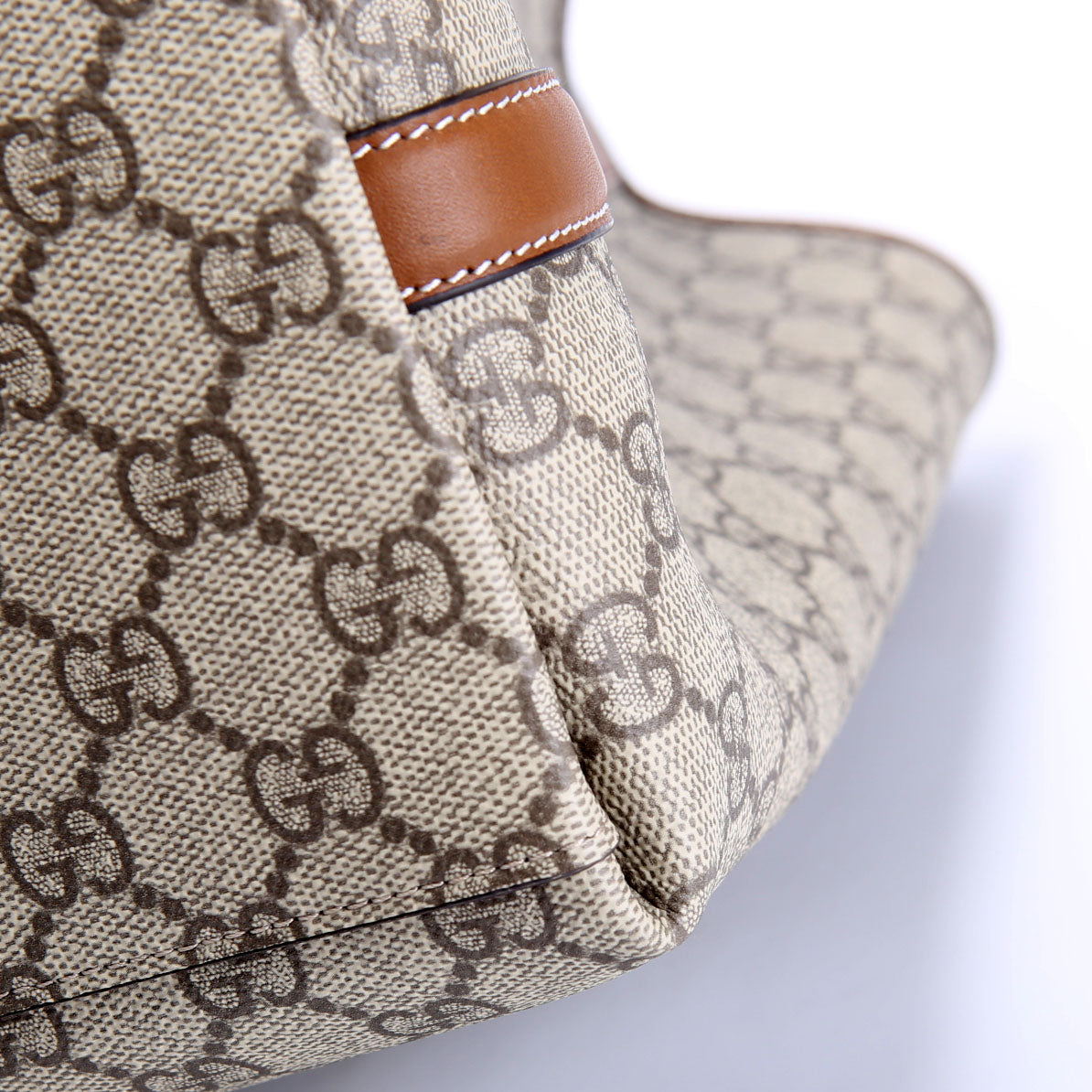 Gucci 815212 GG Supreme Emblem Maxi Tote