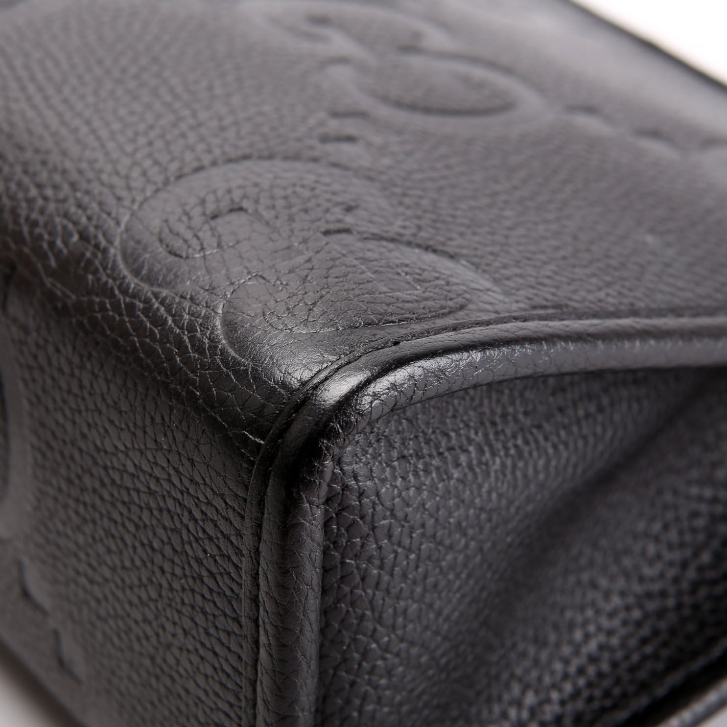 739490 Jumbo GG Leather Zip Pouch Black