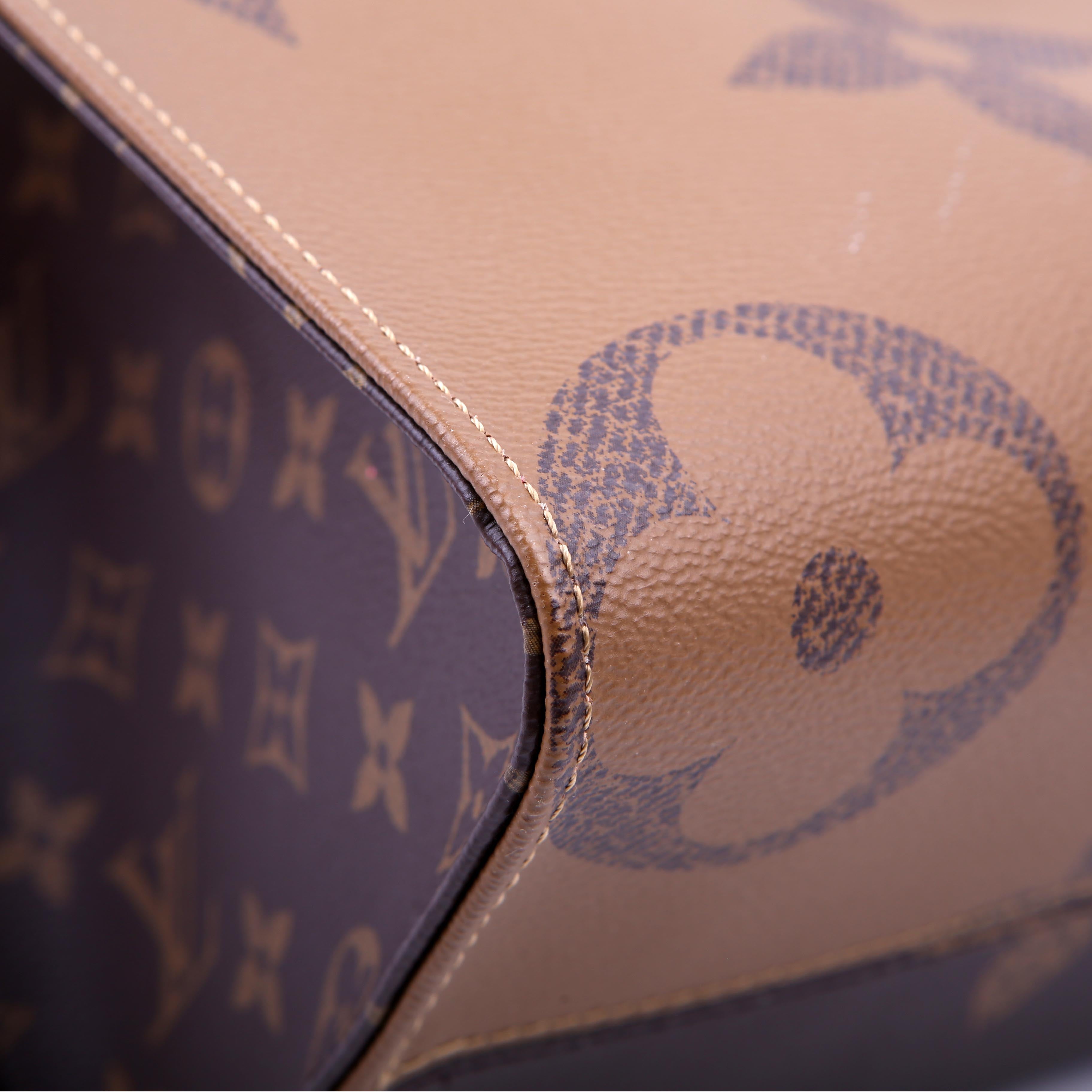 ONTHEGO MM Reverse Monogram