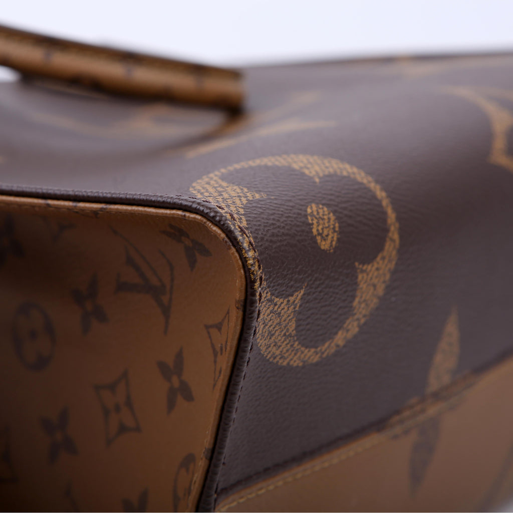 ONTHEGO MM Reverse Monogram