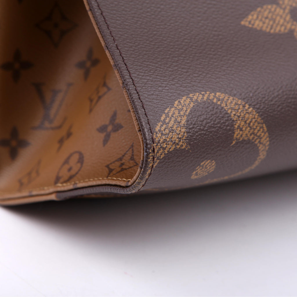 ONTHEGO MM Reverse Monogram