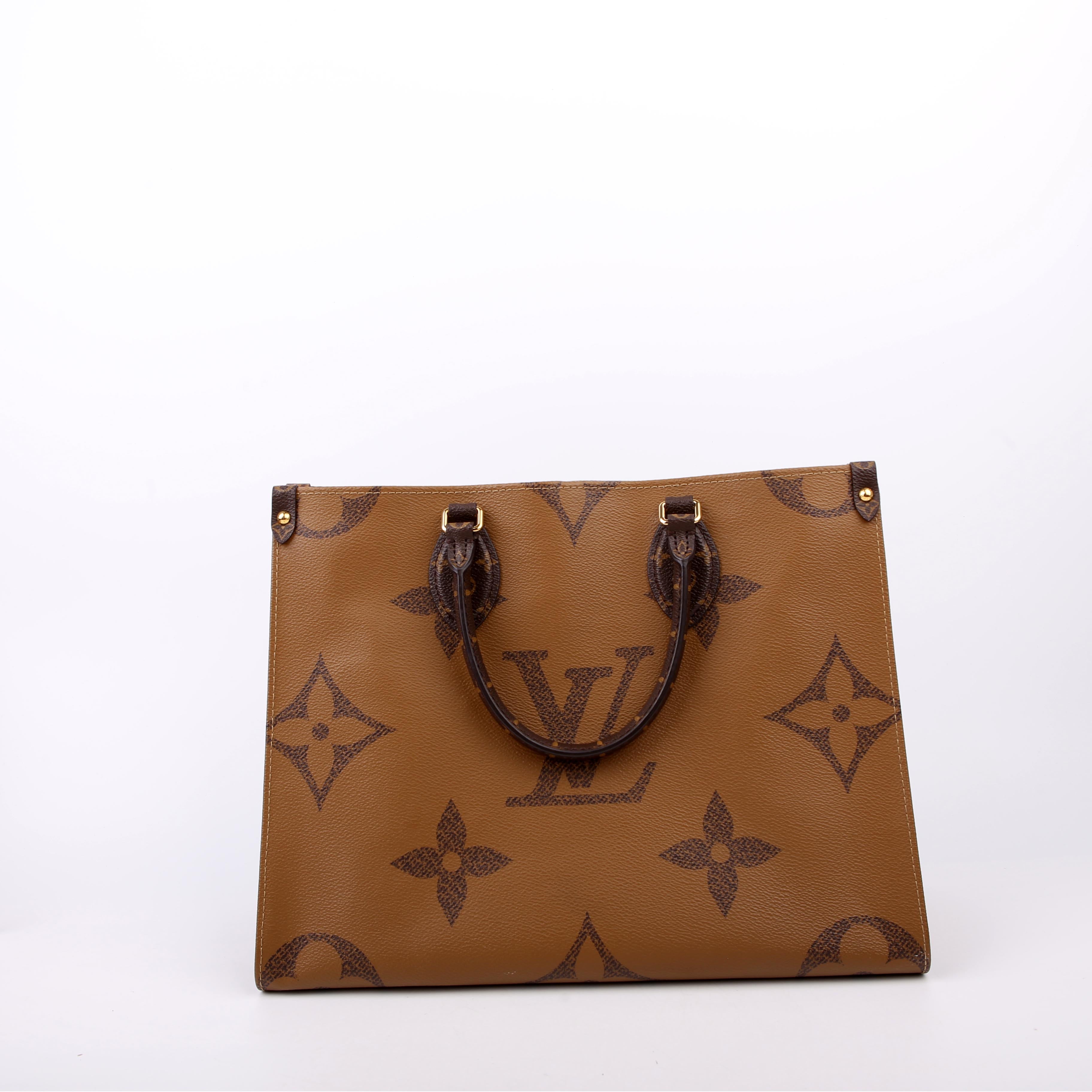 ONTHEGO MM Reverse Monogram