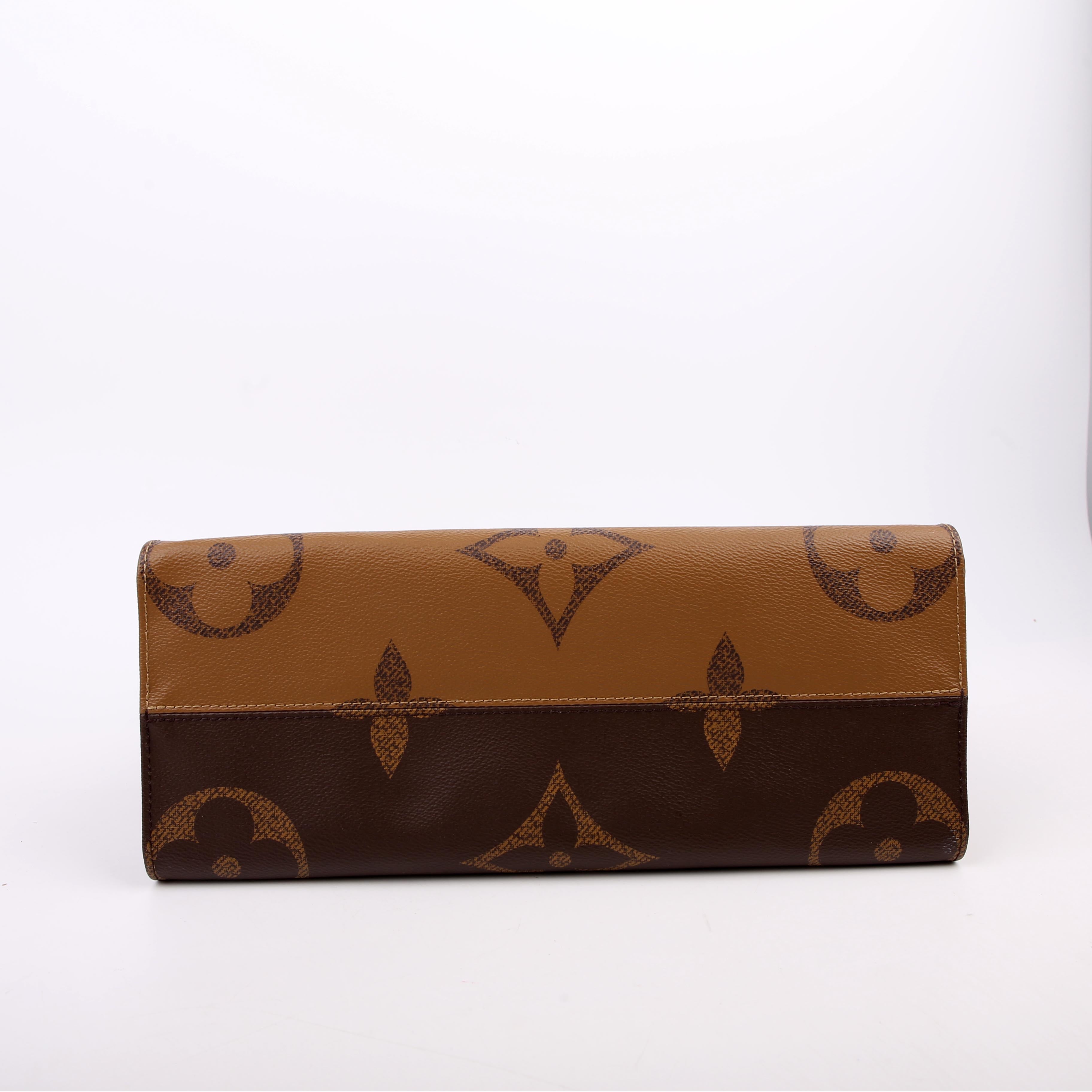 ONTHEGO MM Reverse Monogram