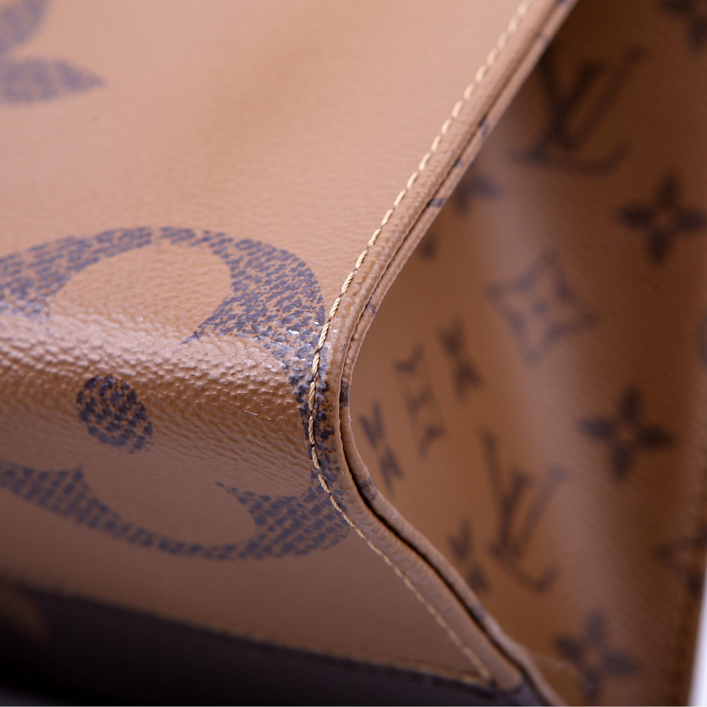 ONTHEGO MM Reverse Monogram